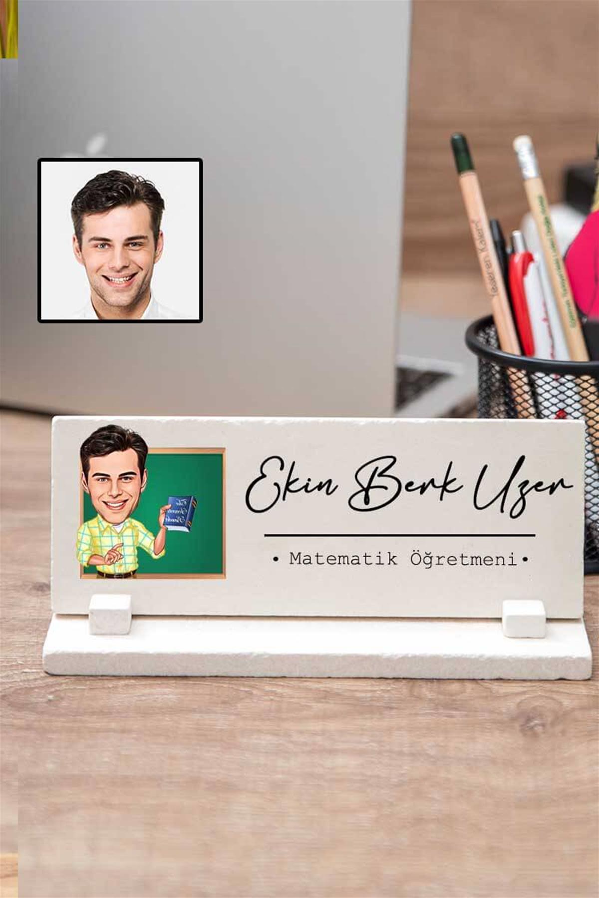 Erkek Öğretmene Yeni İş Hediyesi Hediyesi Karikatürlü Masaüstü İsimlik