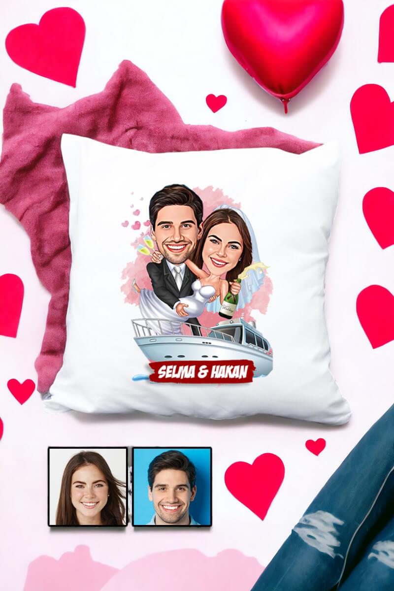 Eşe Komik Hediye Gelin Damat Temalı Karikatürlü Yastık