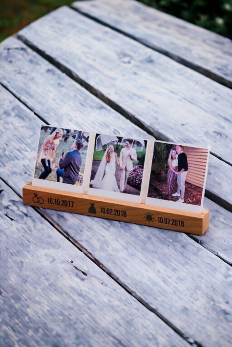 Evli Çiftlere Özel Hediye Ahşap Stand