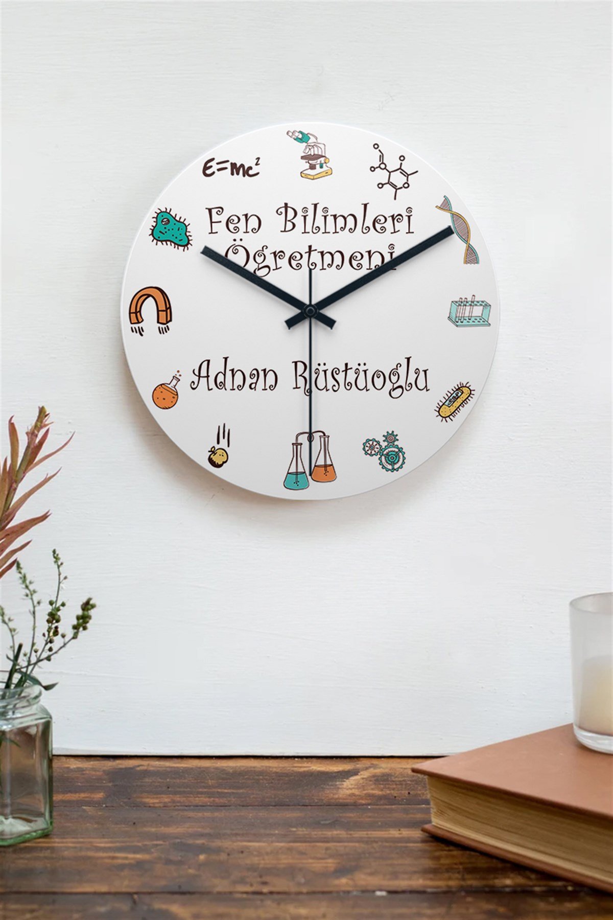 Fen Bilimleri Öğretmenine Özel Ahşap Duvar Saati