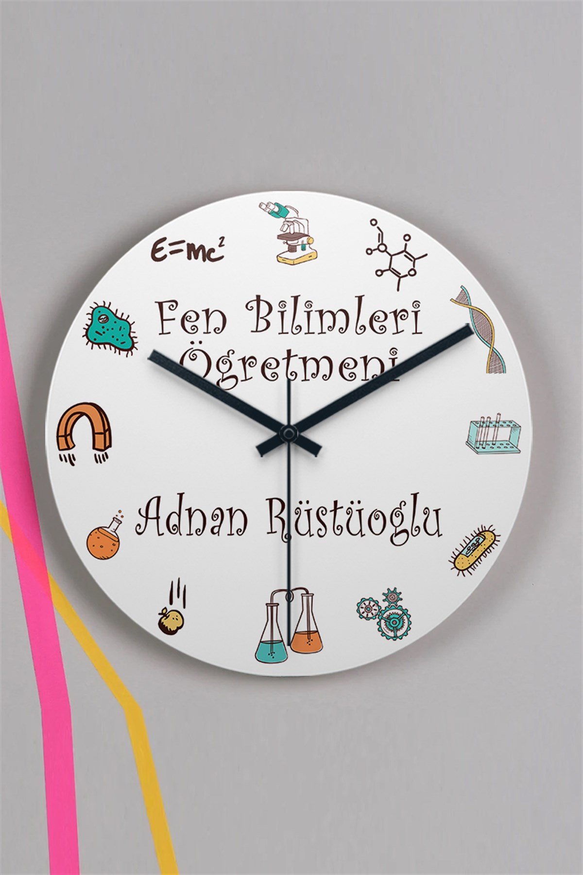 Fen Bilimleri Öğretmenine Özel Ahşap Duvar Saati