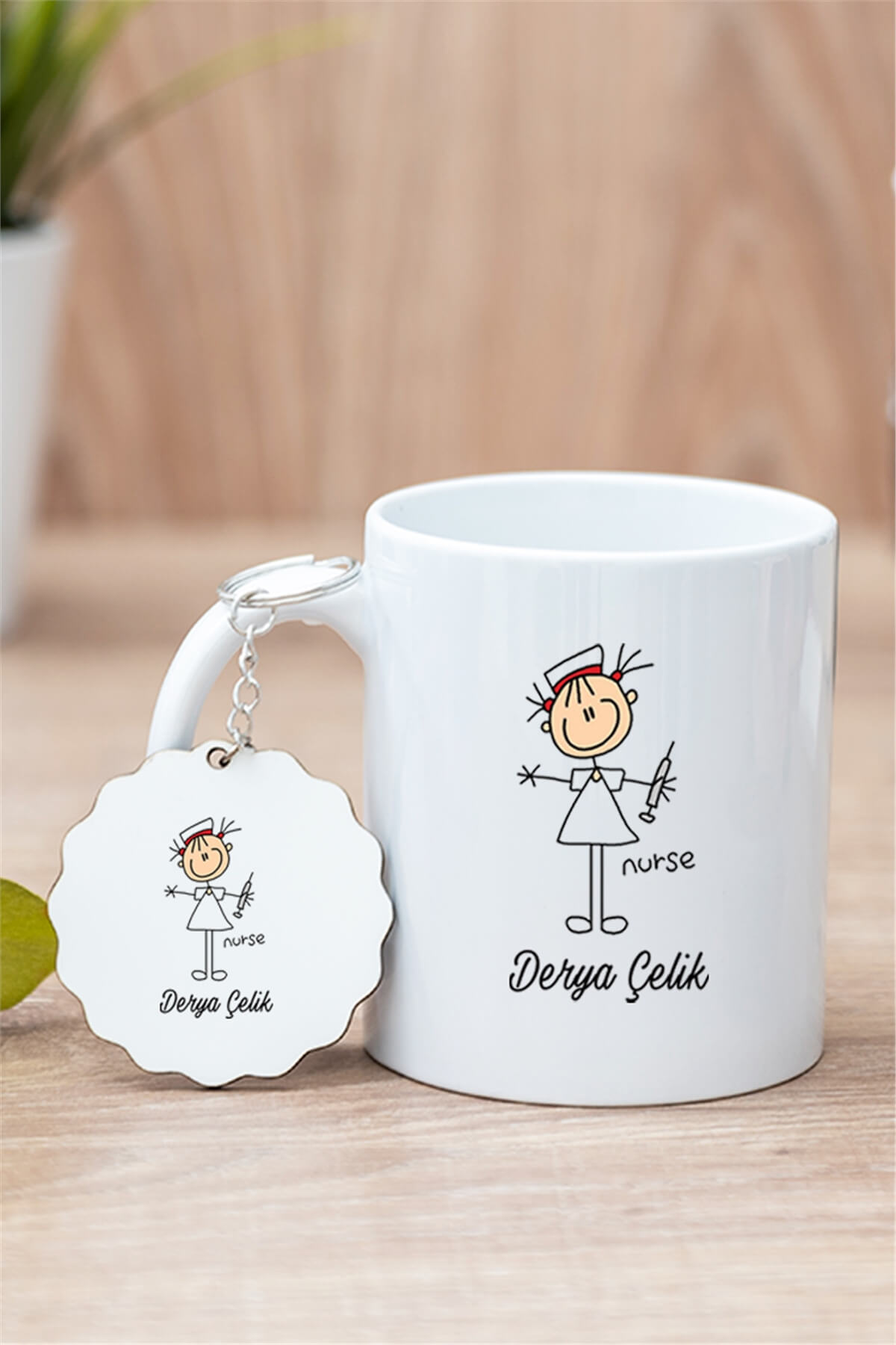 Hemşire Karikatürü Beyaz Kupa Bardak ve Ahşap Anahtarlık