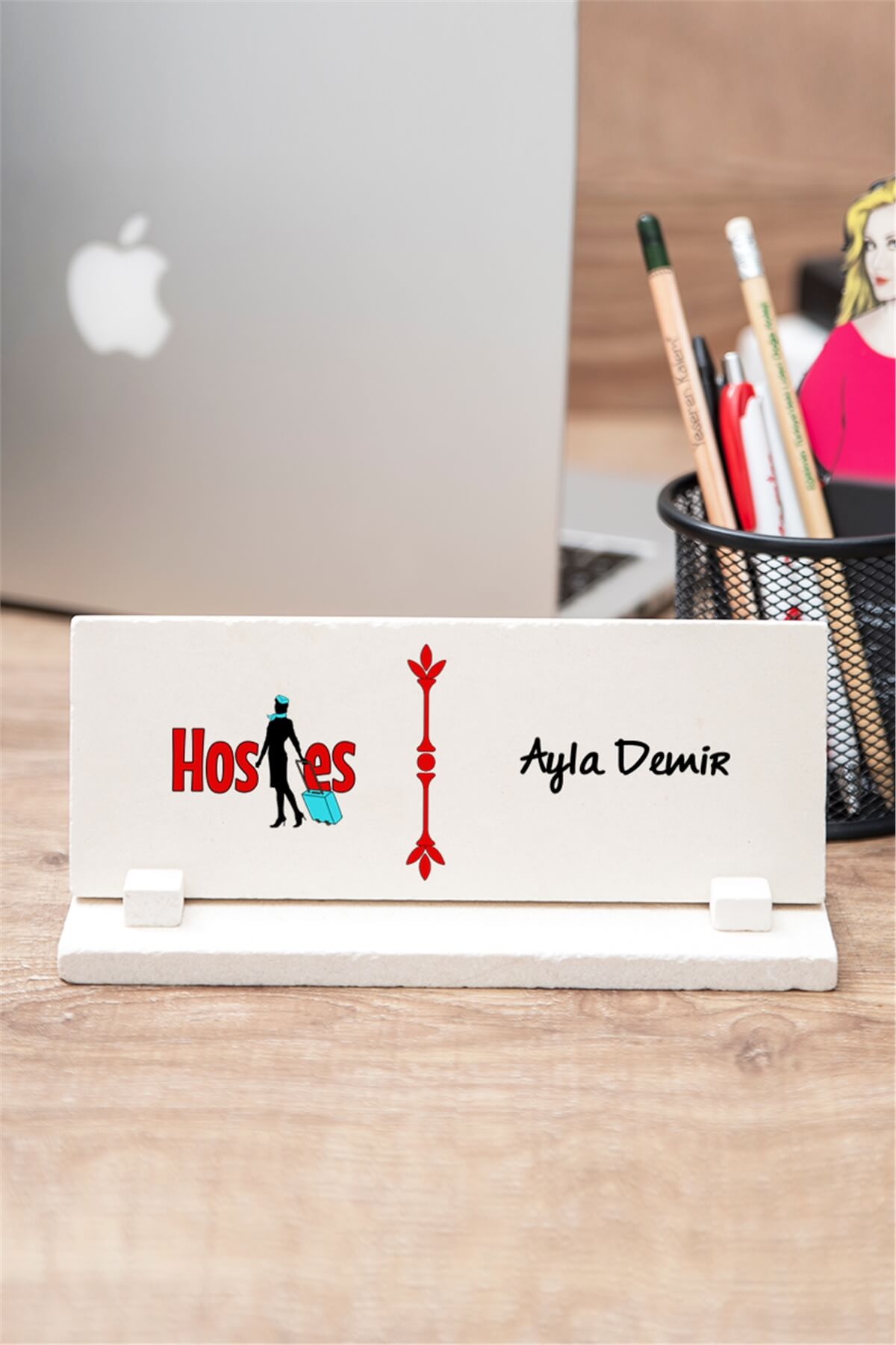Hostes Taş Masa İsimliği