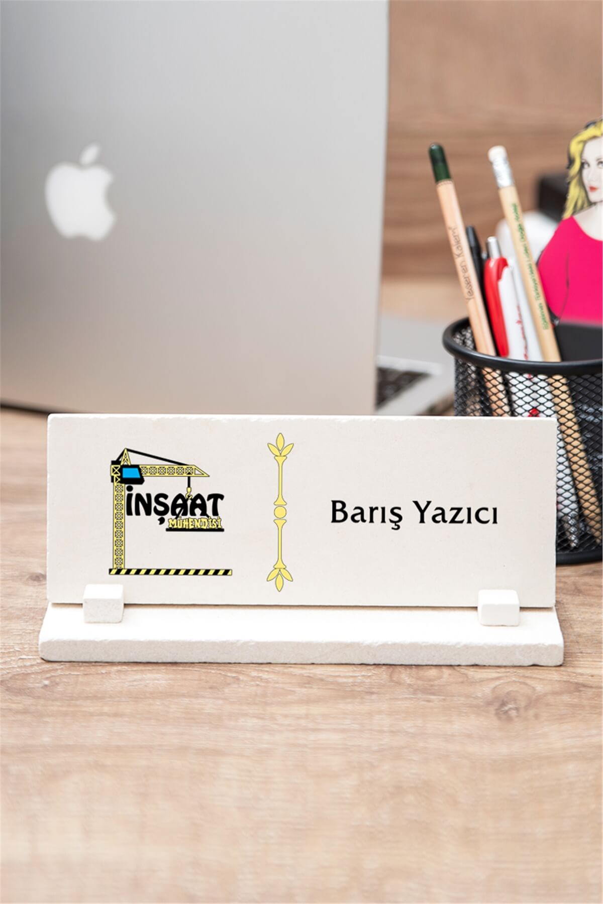İnşaat Mühendisi Taş Masa İsimliği