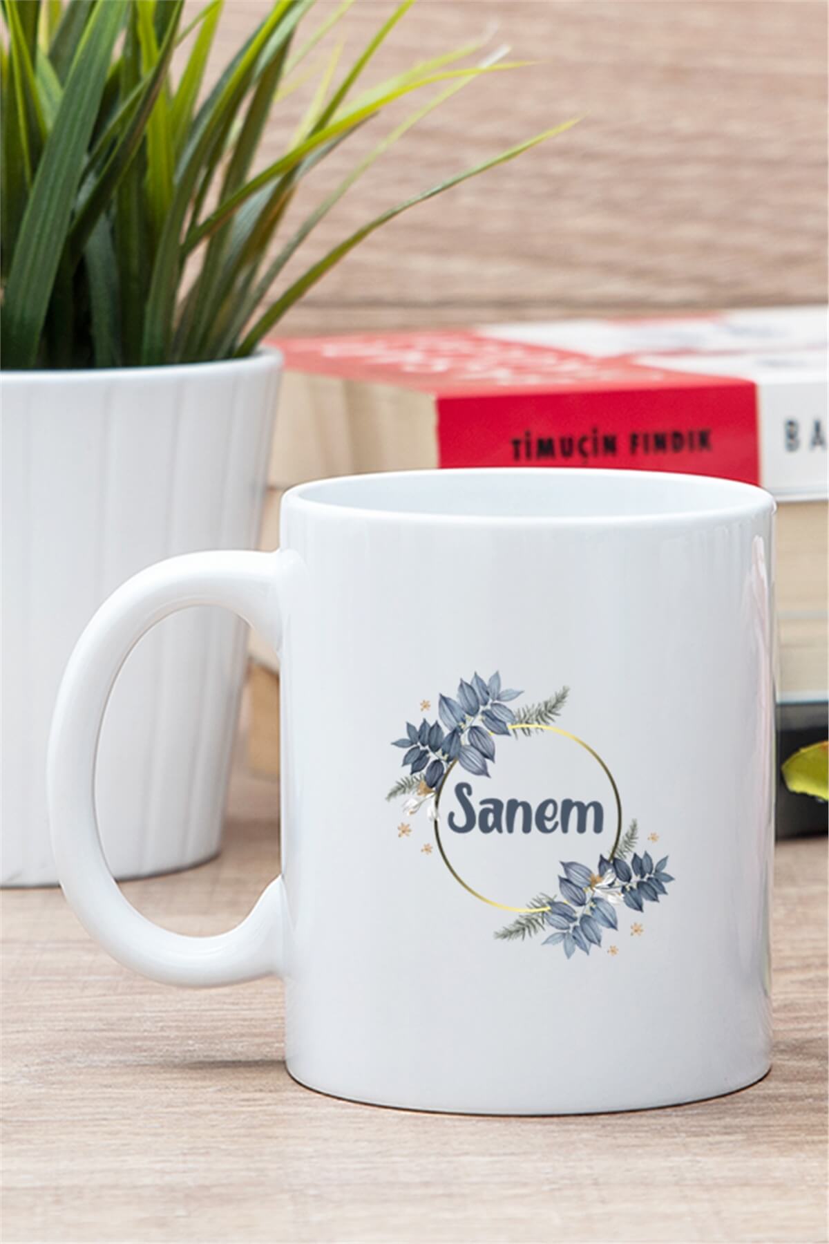İsme Özel Çiçek Desenli Beyaz Kupa Bardak