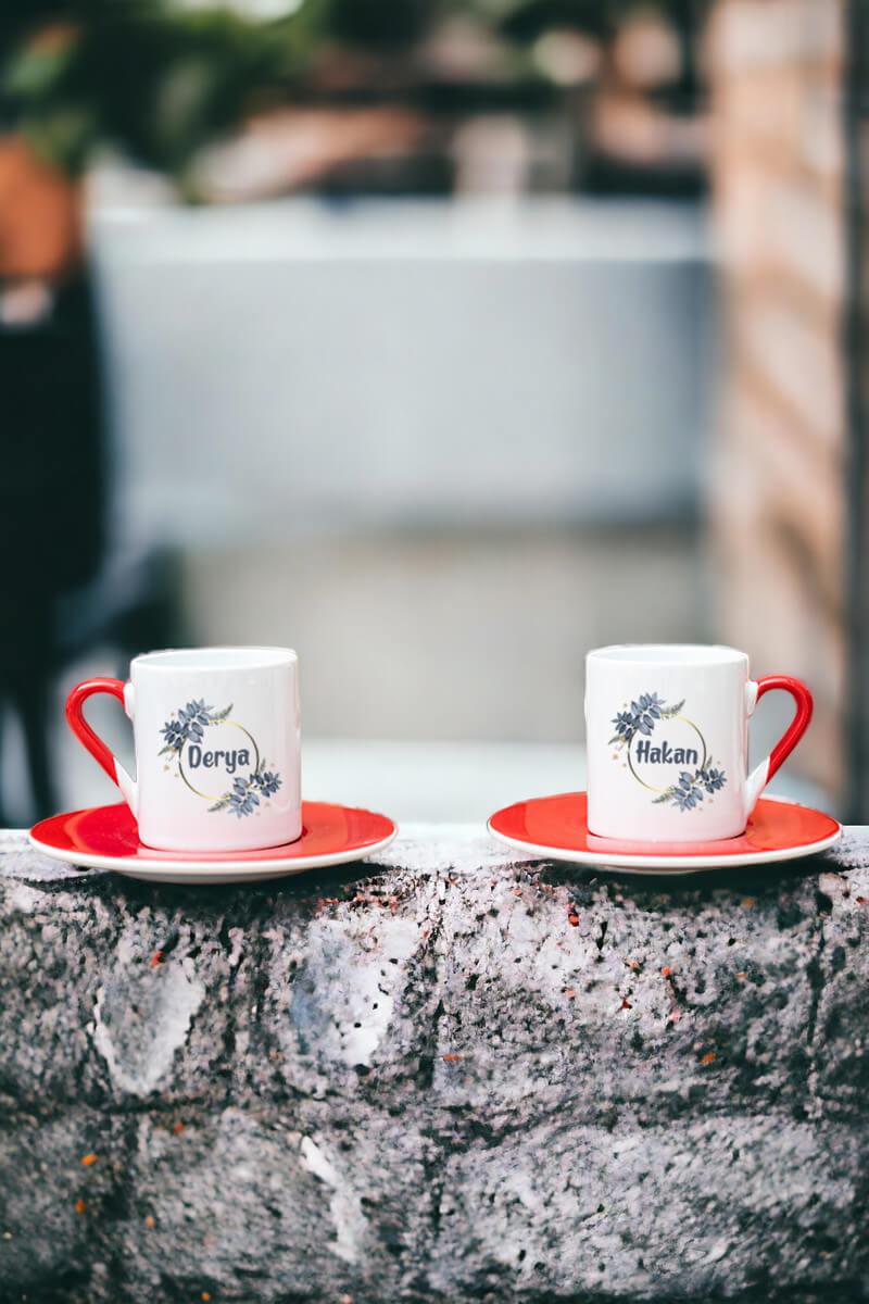İsme Özel Çiçek Desenli İkili Kırmızı Türk Kahvesi Fincanı