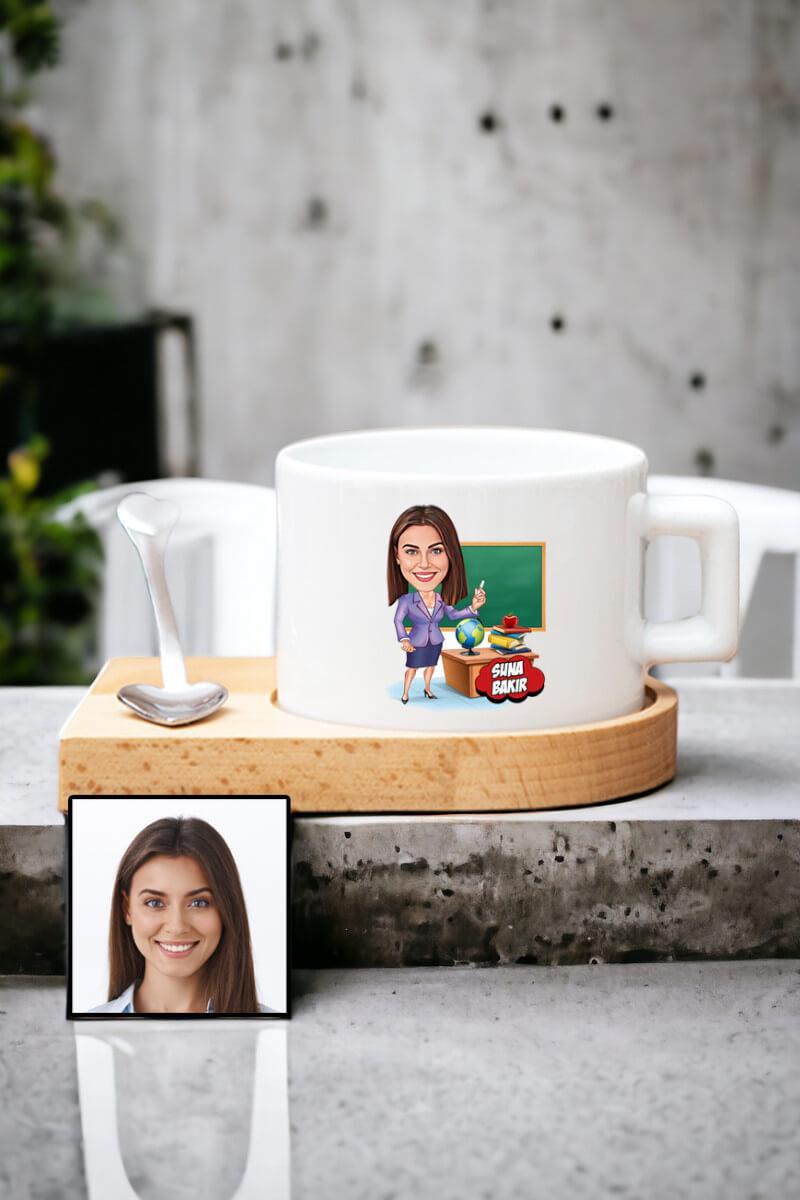Kadın Öğretmene Özel Hediye Karikatürlü Ahşap Altlıklı Fincan