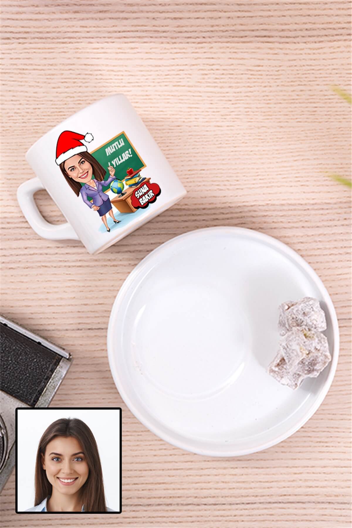 Kadın Öğretmene Özel Yılbaşı Hediyesi Karikatürlü Concept Türk Kahvesi Fincanı