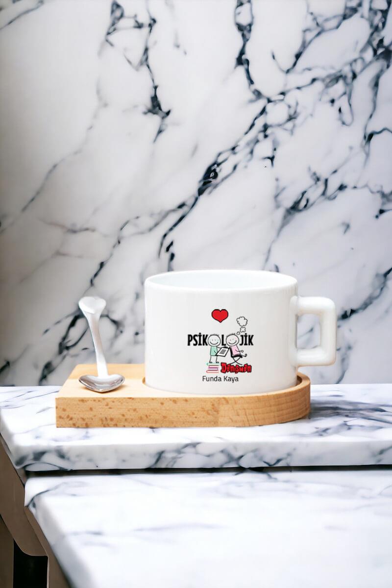Kadın Psikolojik Danışmana Hediye Kalp Kaşıklı Ahşap Altlıklı Fincan