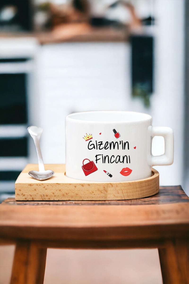 Kadına Hediye İsimli Ahşap Altlıklı Fincan