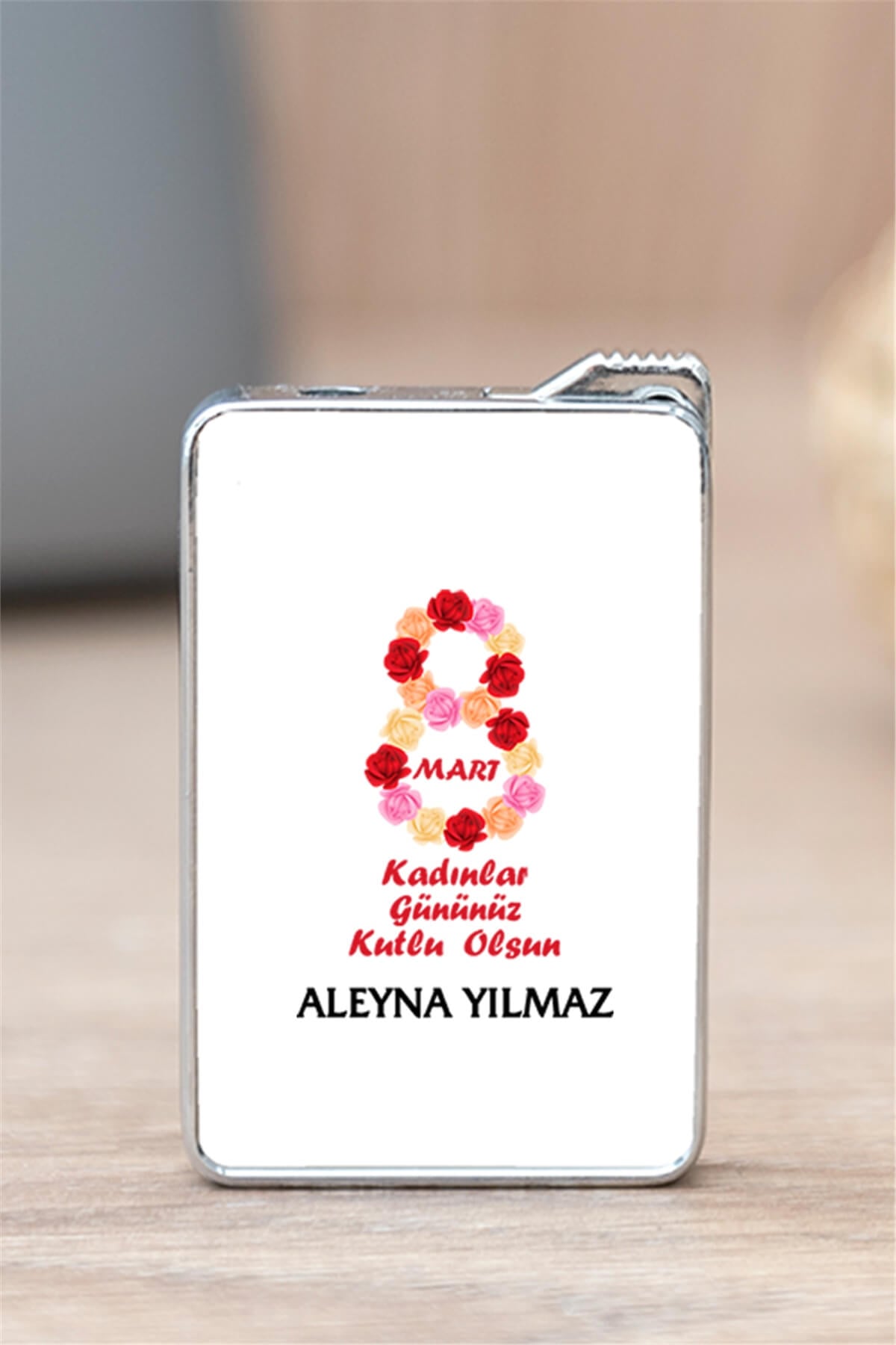 Kadınlar Günü Gül Tasarım Çakmak
