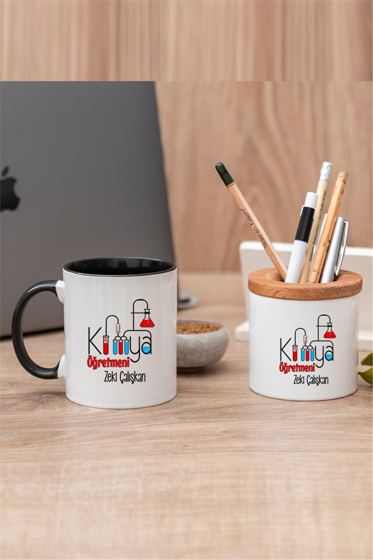 Kimya Öğretmeni Renkli Kupa Bardak ve Kalemlik