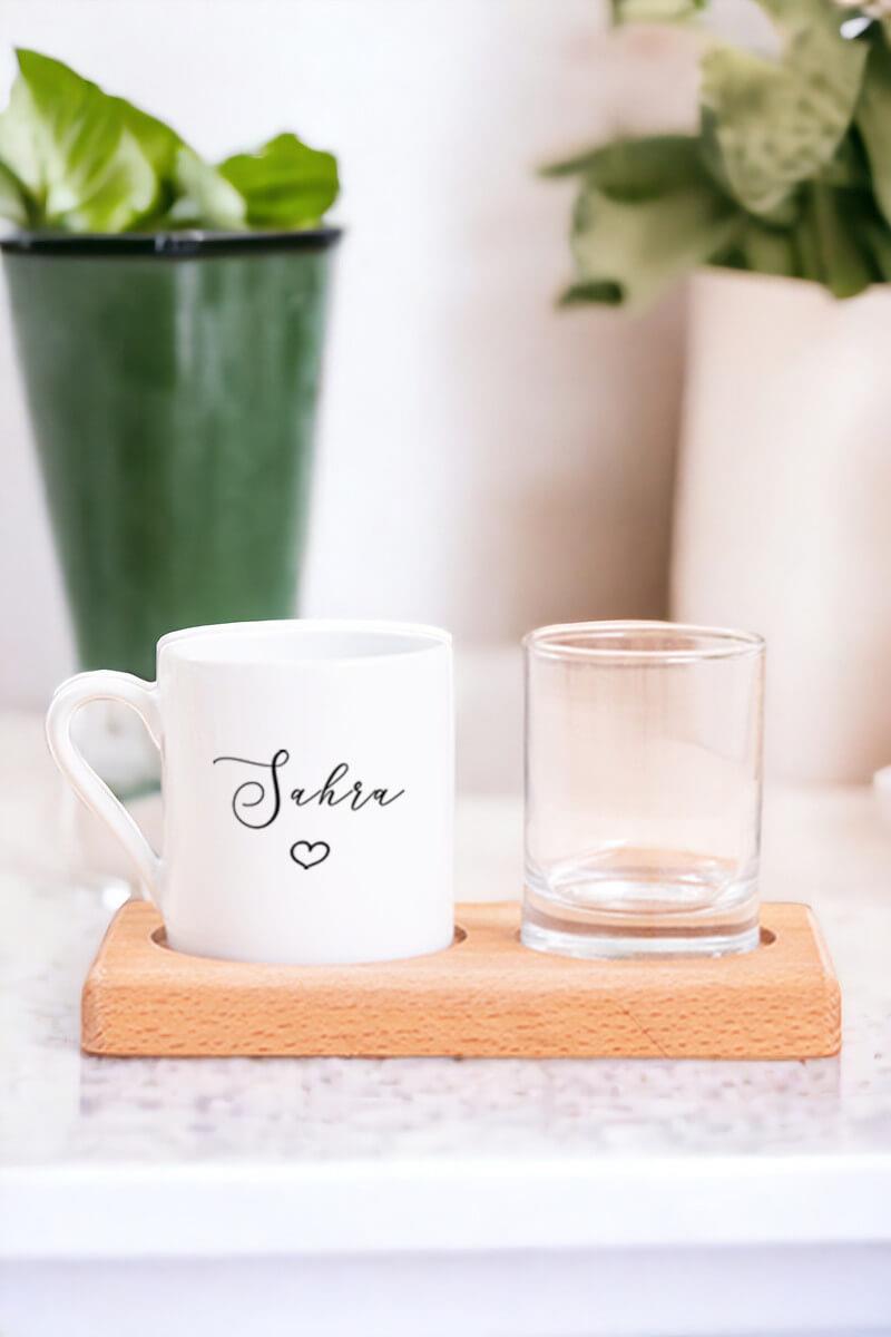 Kişiye Özel El Yazısı Tasarımlı İsimli Ahşap Sunumlu Türk Kahvesi Fincanı