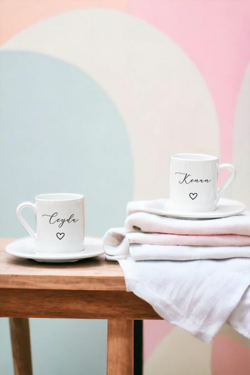 Kişiye Özel El Yazısı Tasarımlı İsimli İkili Beyaz Türk Kahvesi Fincanı