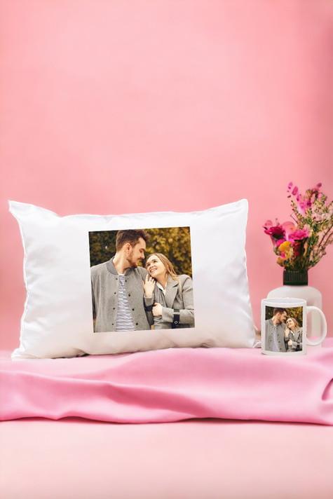 Kişiye Özel Fotoğraflı Beyaz Kupa Bardak ve Dikdörtgen Yastık