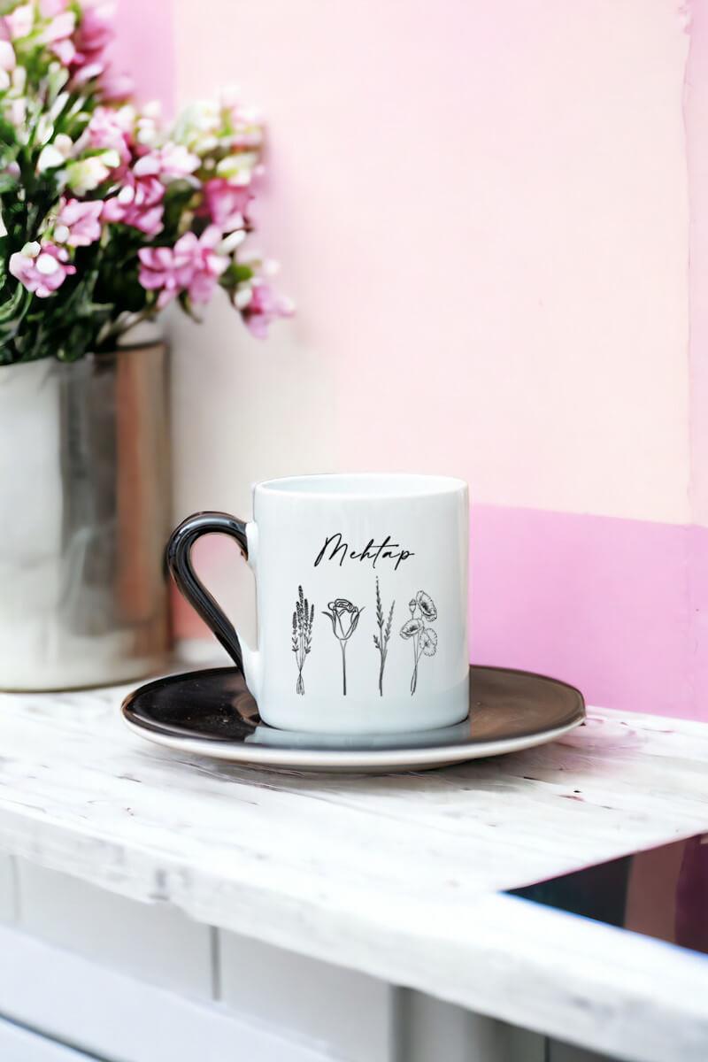 Kişiye Özel Karakalem Çizimli Çiçekler Renkli Türk Kahvesi Fincanı