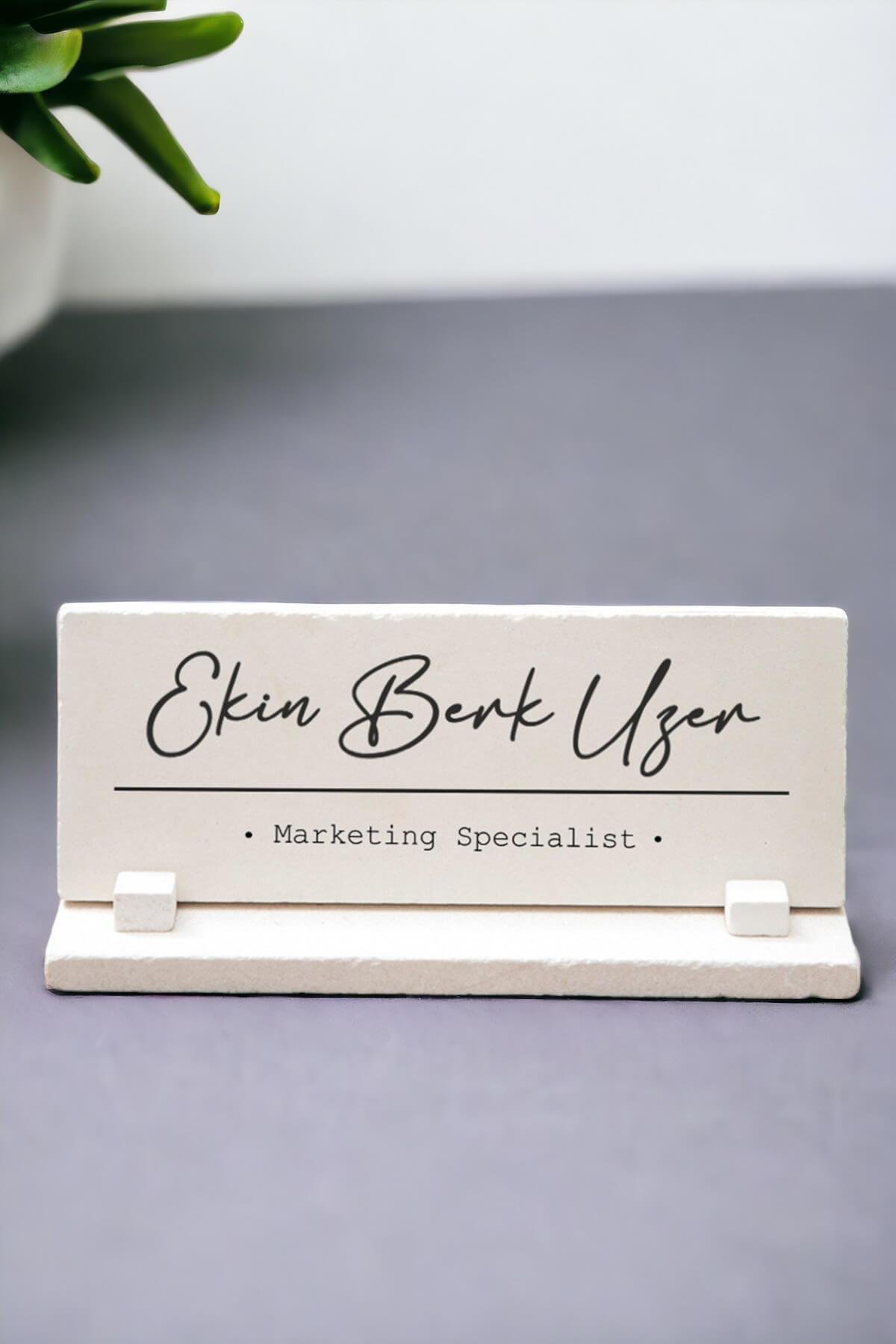 Kişiye Özel Ofis Hediyesi El Yazısı Tasarım İsimlik