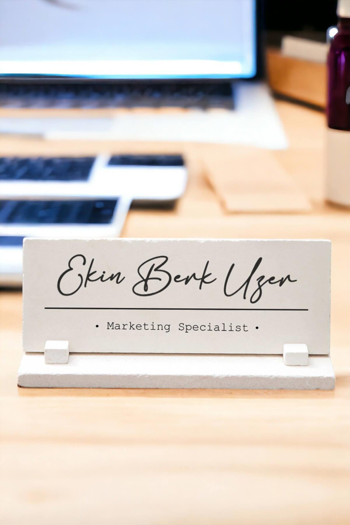 Kişiye Özel Ofis Hediyesi El Yazısı Tasarım İsimlik