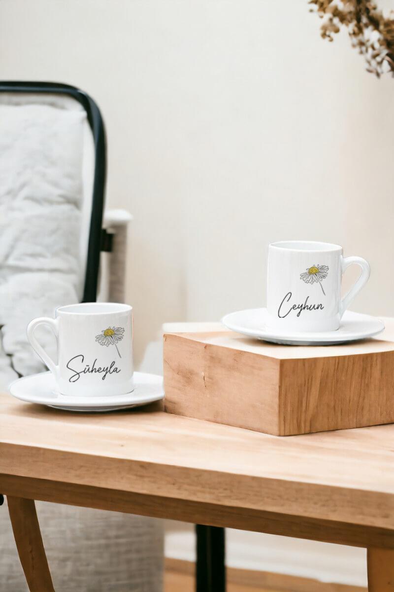 Kişiye Özel Papatya Tasarımlı İsimli İkili Beyaz Türk Kahvesi Fincanı
