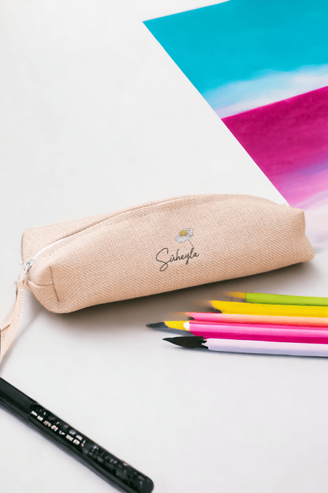 Kişiye Özel Papatya Tasarımlı İsimli Keten Bez Kalemlik