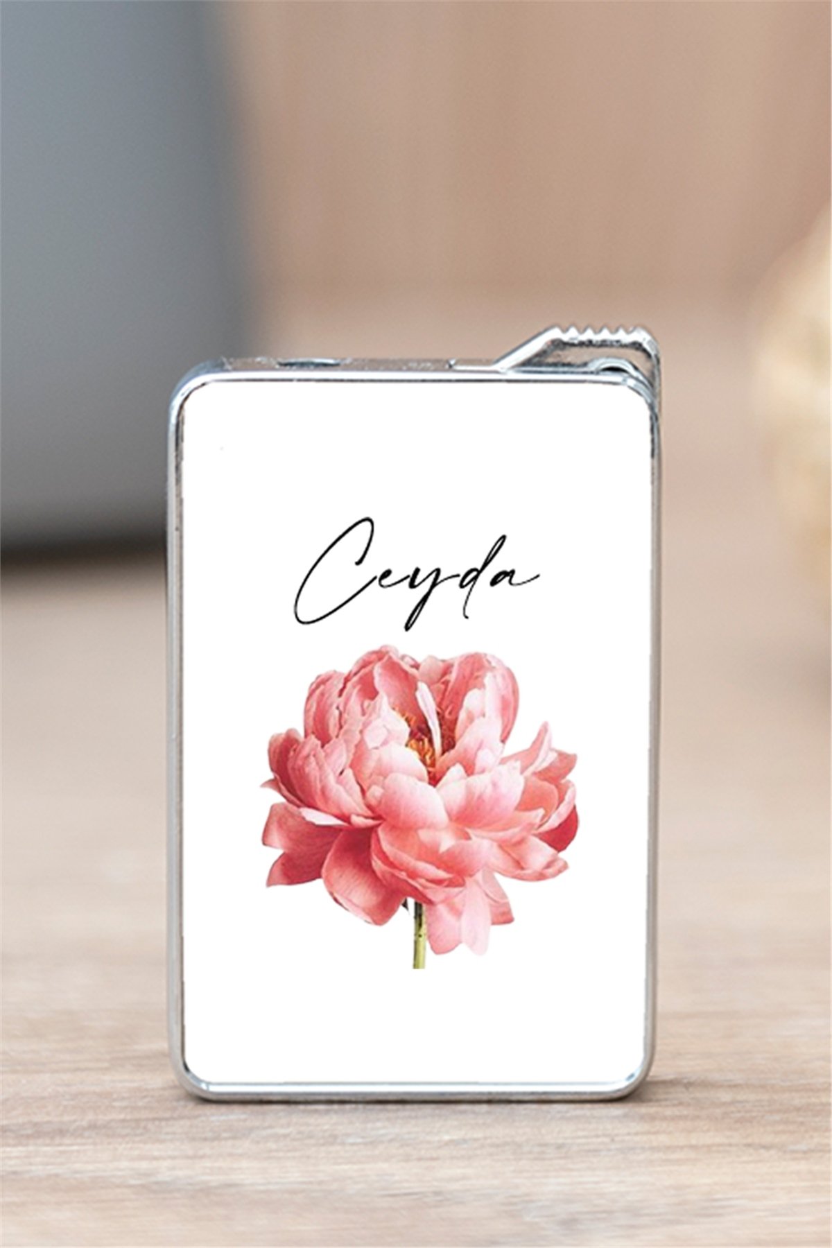 Kişiye Özel Pembe Çiçekli İsme Özel Çakmak