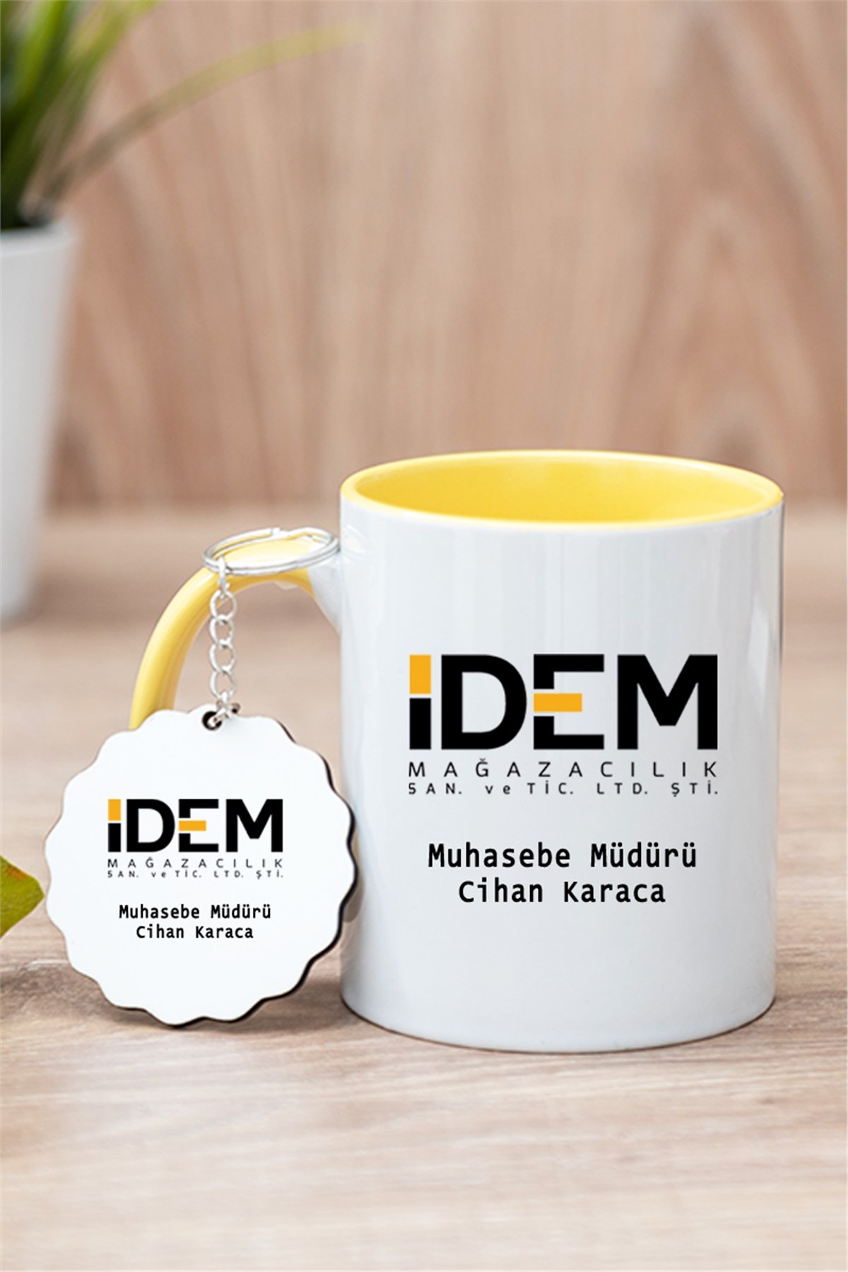 Logolu Renkli Kupa Bardak ve Ahşap Anahtarlık