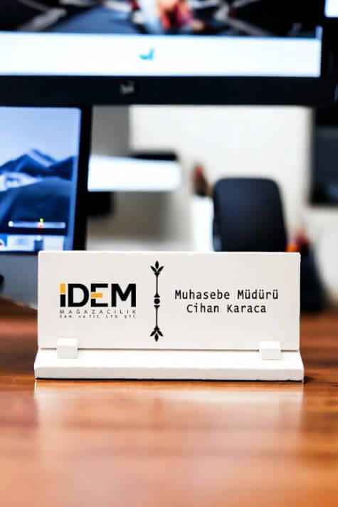 Kişiye Özel Kurumsal Logolu Taş Masa İsimliği