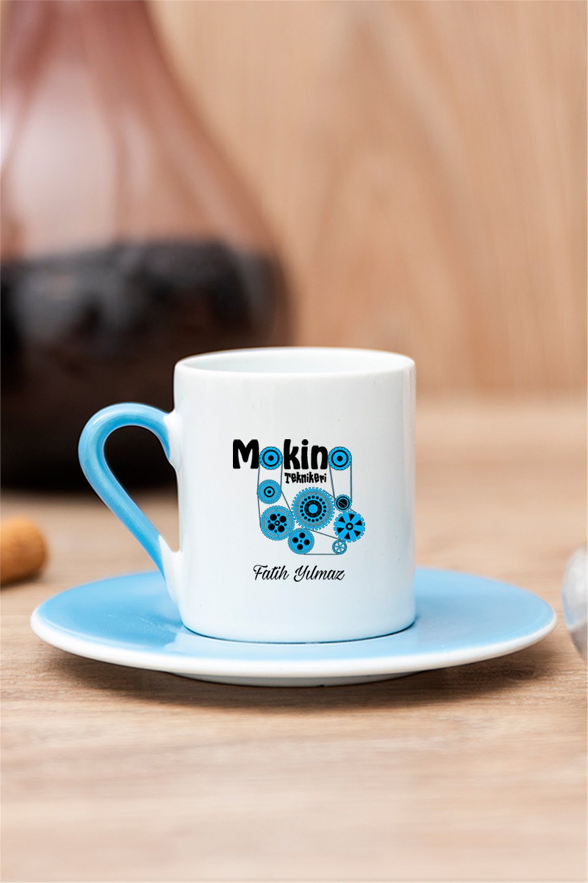 Makine Teknikeri Renkli Türk Kahvesi Fincanı