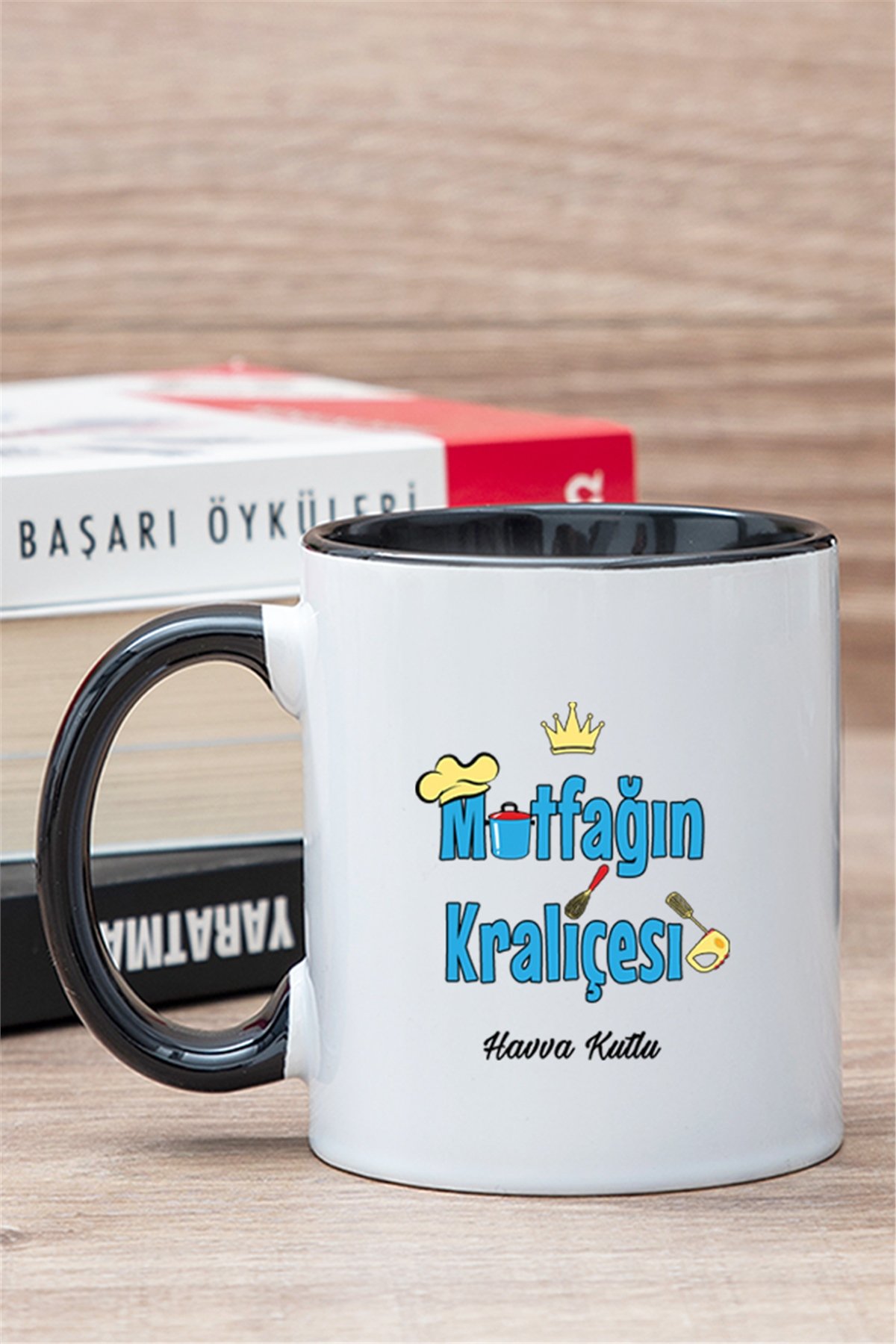 Mutfağın Kraliçesi İçi Renkli Kupa Bardak