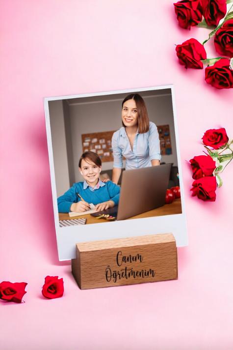 Öğretmene Hediye Ahşap Standlı Polaroid Fotoğraf Seti