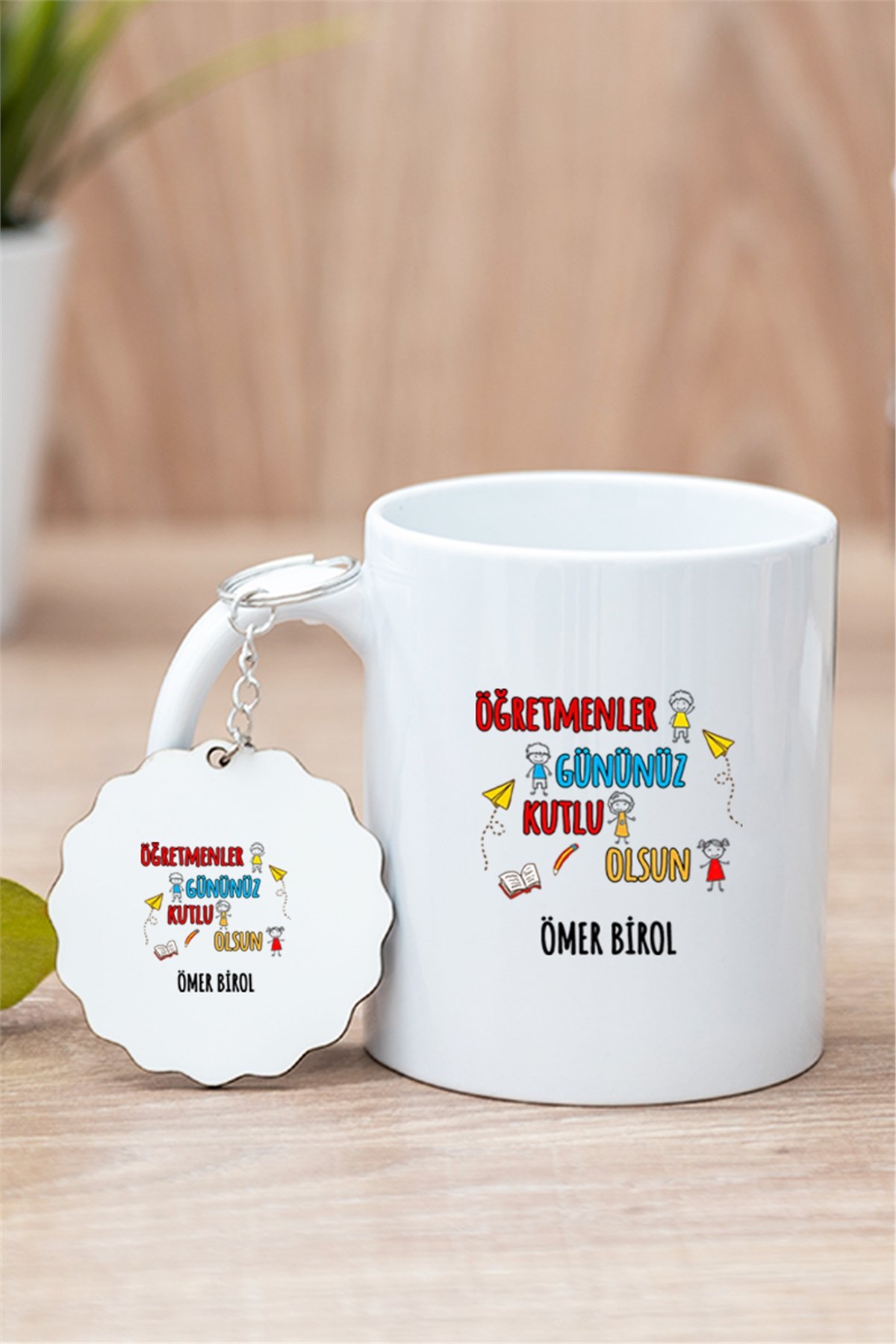 Öğretmenler Günü Beyaz Kupa Bardak ve Ahşap Anahtarlık
