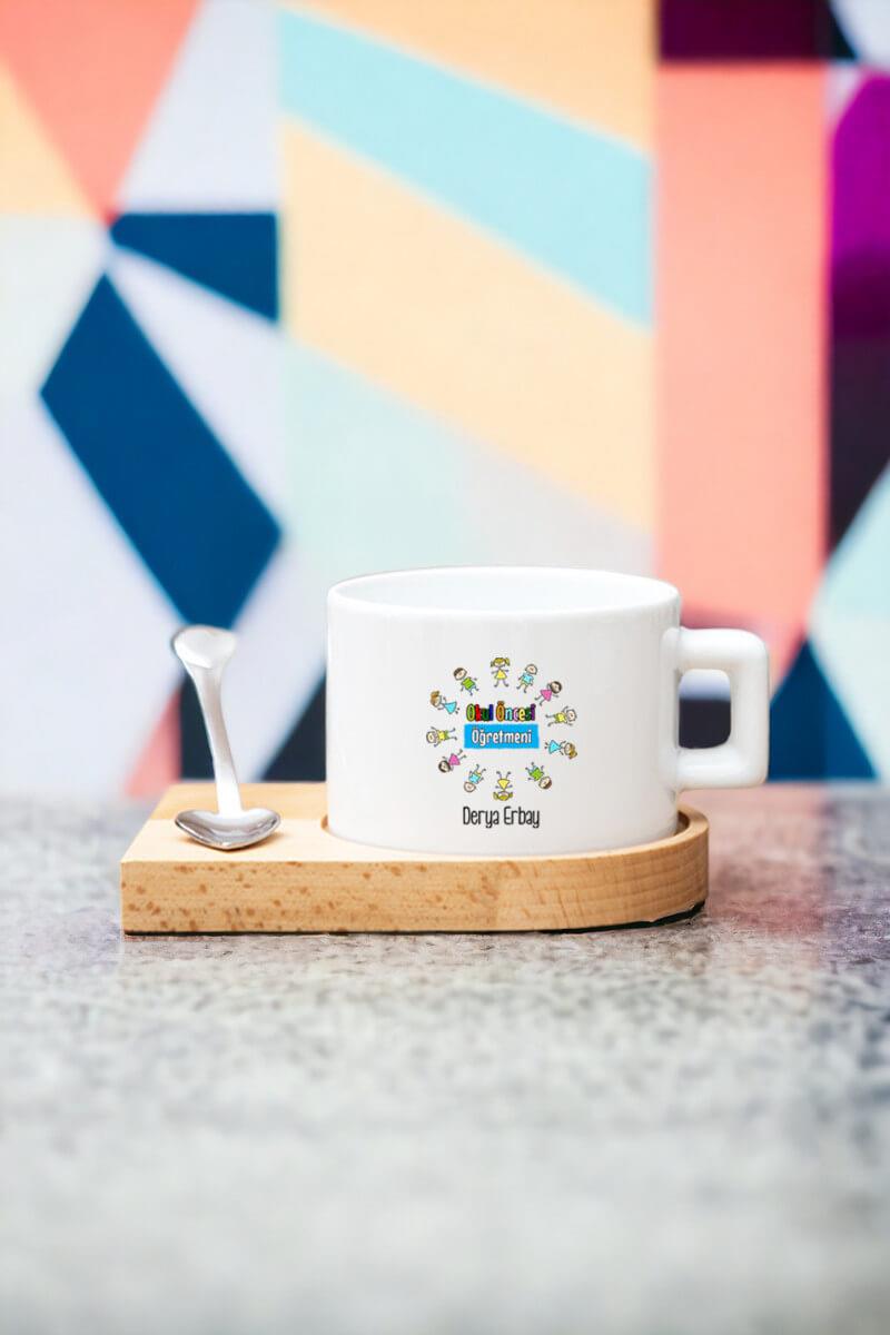 Okul Öncesi Öğretmeni Ahşap Altlıklı Fincan