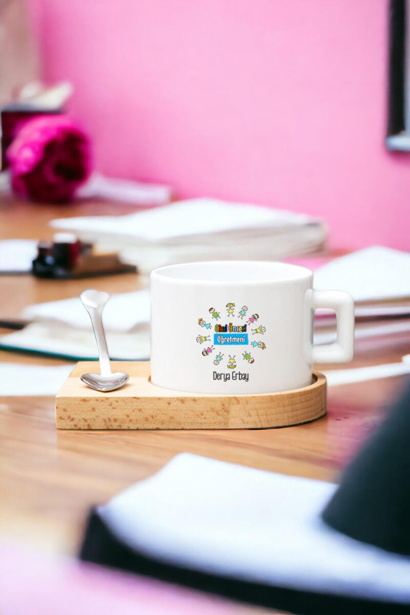 Okul Öncesi Öğretmeni Ahşap Altlıklı Fincan