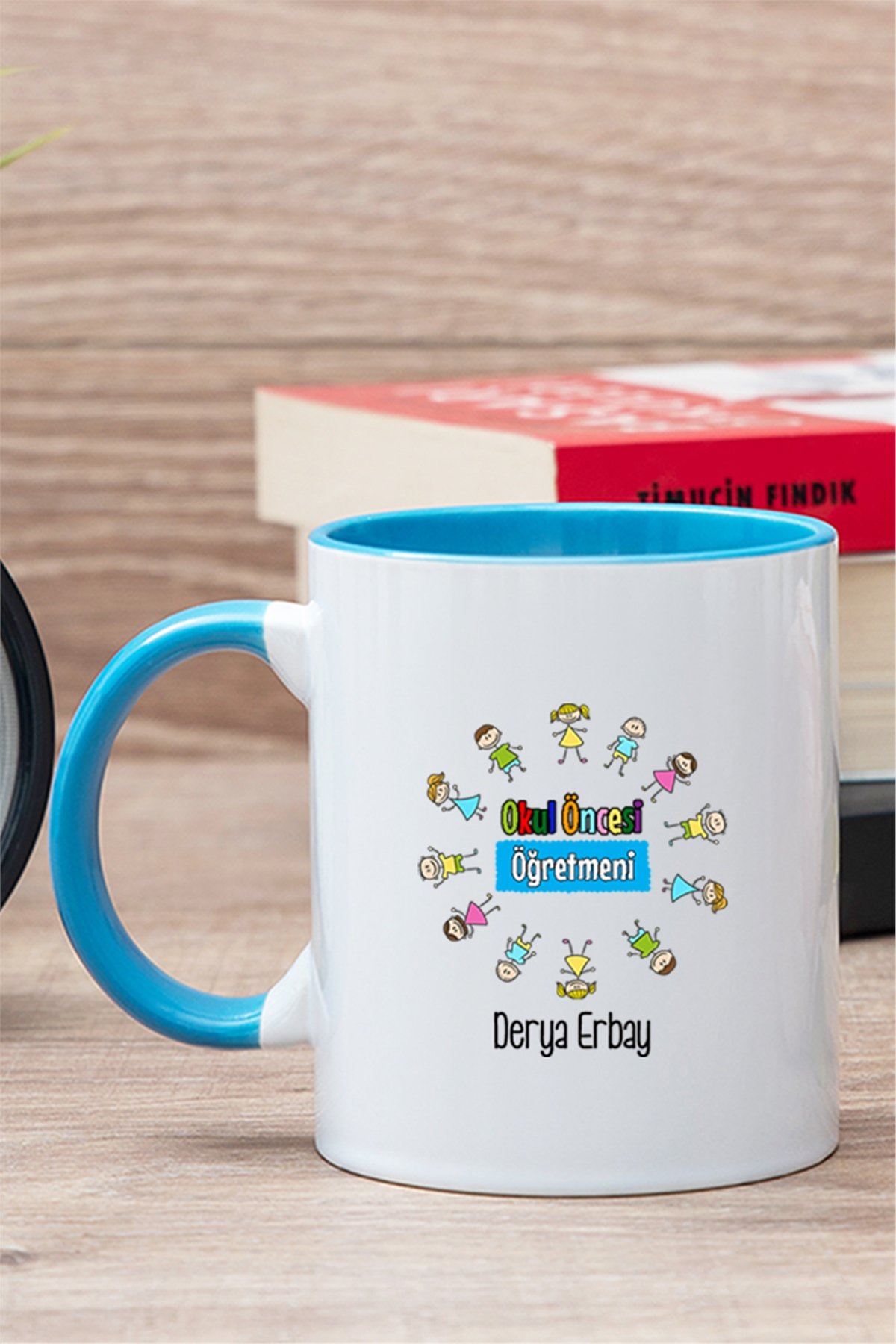 Okul Öncesi Öğretmeni İçi Renkli Kupa Bardak