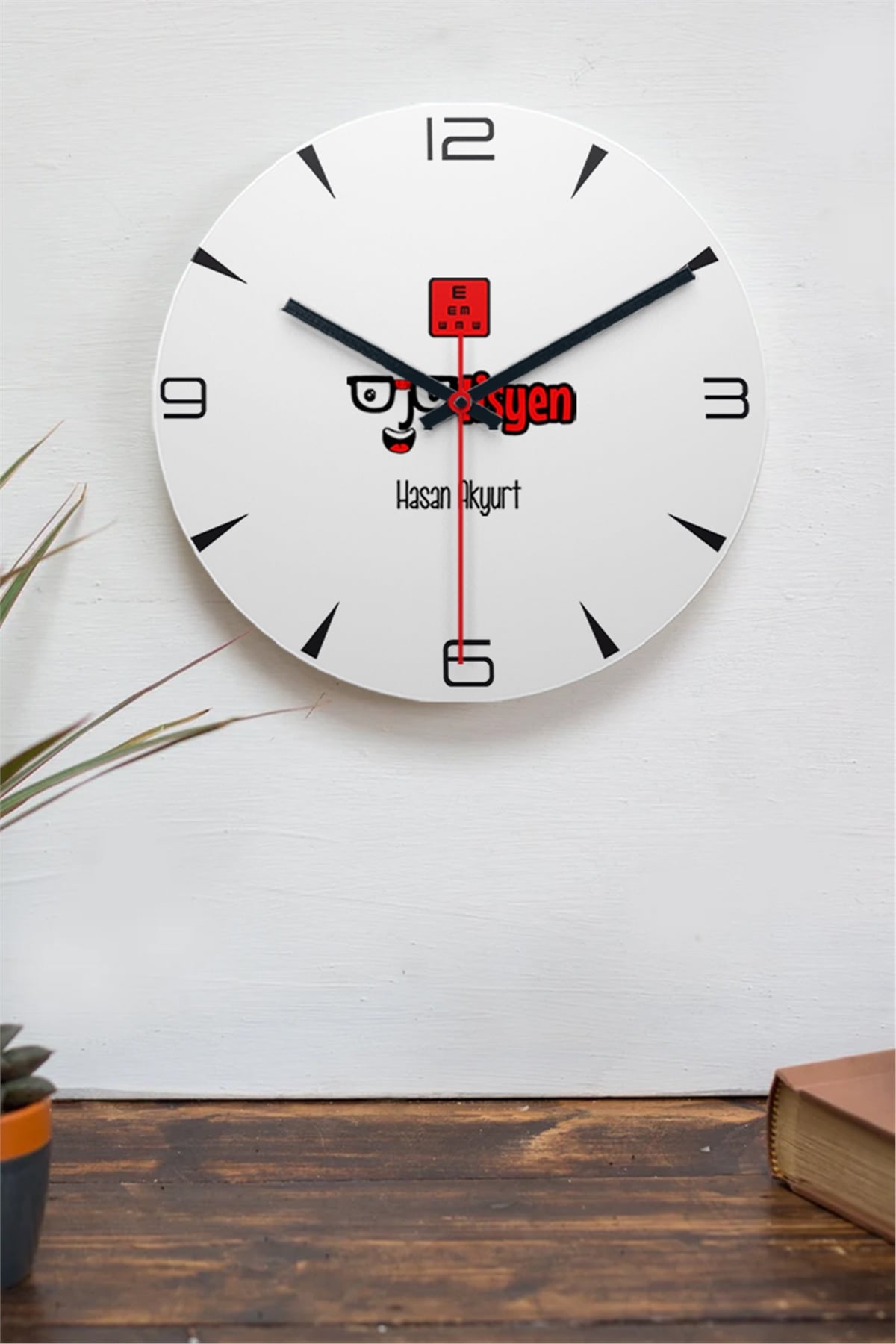 Optisyen Ahşap Duvar Saati