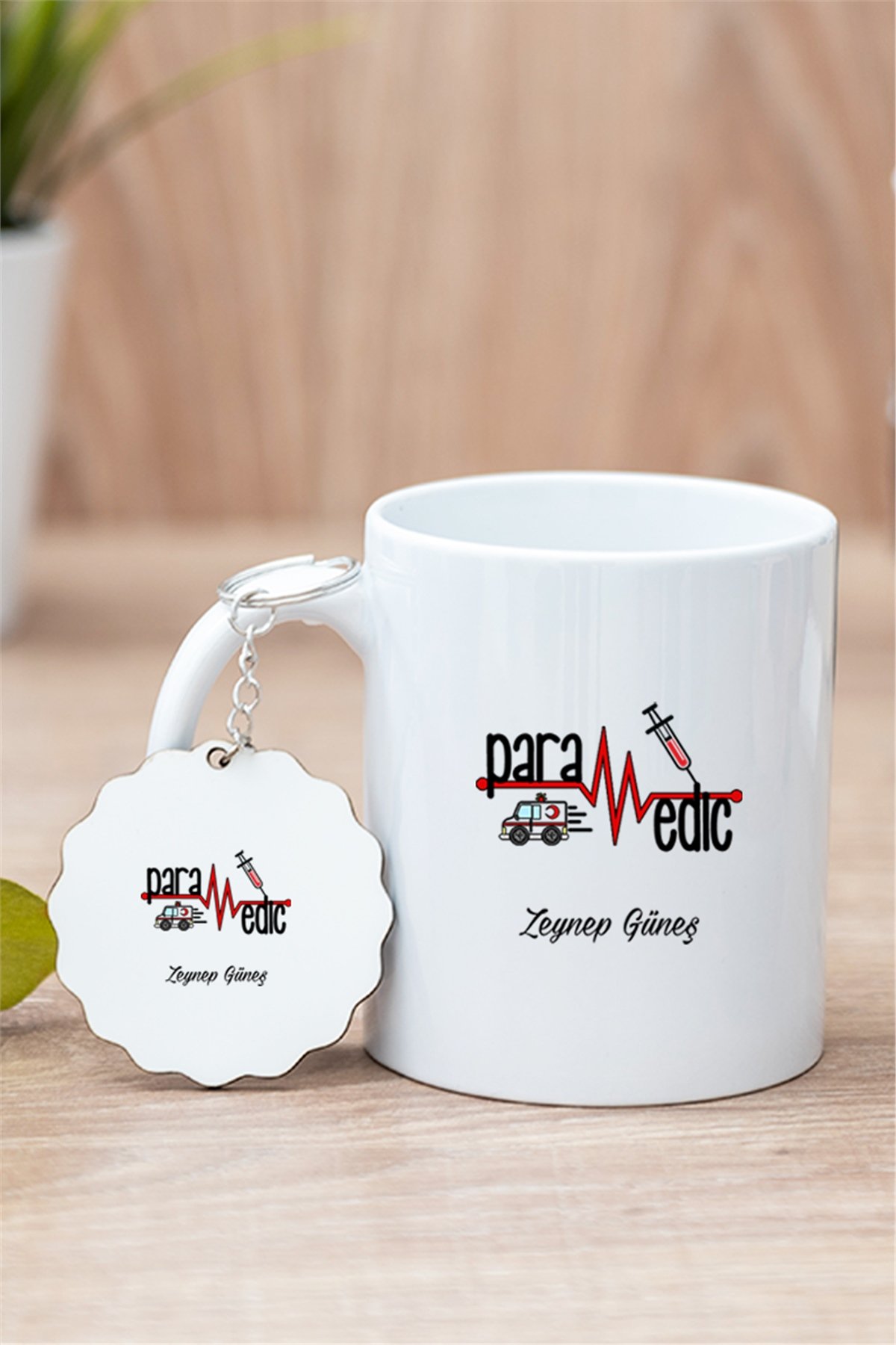 Paramedik Beyaz Kupa Bardak ve Ahşap Anahtarlık