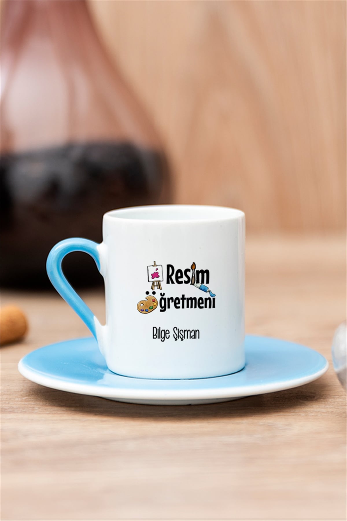 Resim Öğretmeni Renkli Türk Kahvesi Fincanı