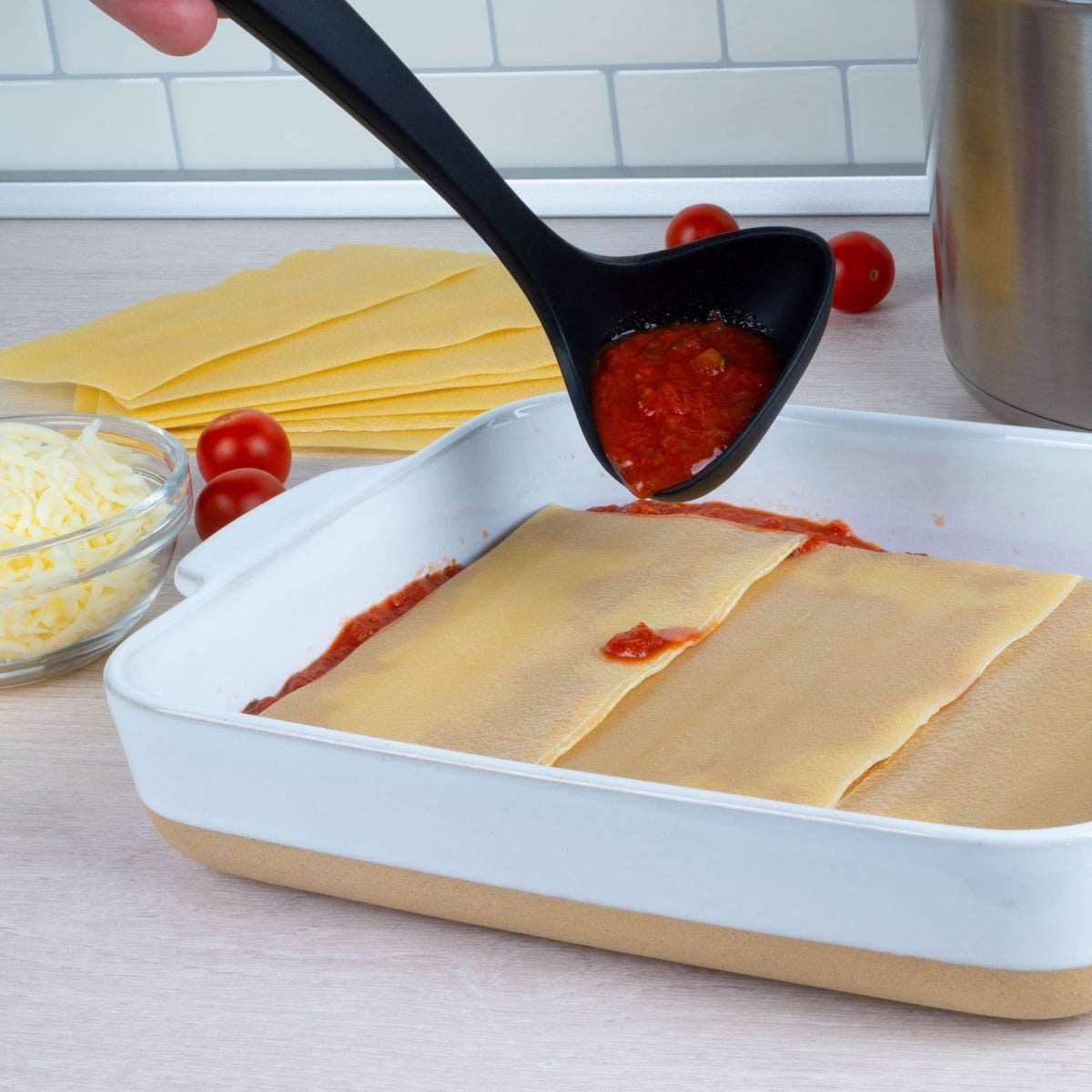 Lurch - Platin Silikon Sos Kepçesi 28 cm Siyah - Yanmaz, Yapışmaz, Bükülmez, Çizmez, Tat ve Koku Bırakmaz - 240615