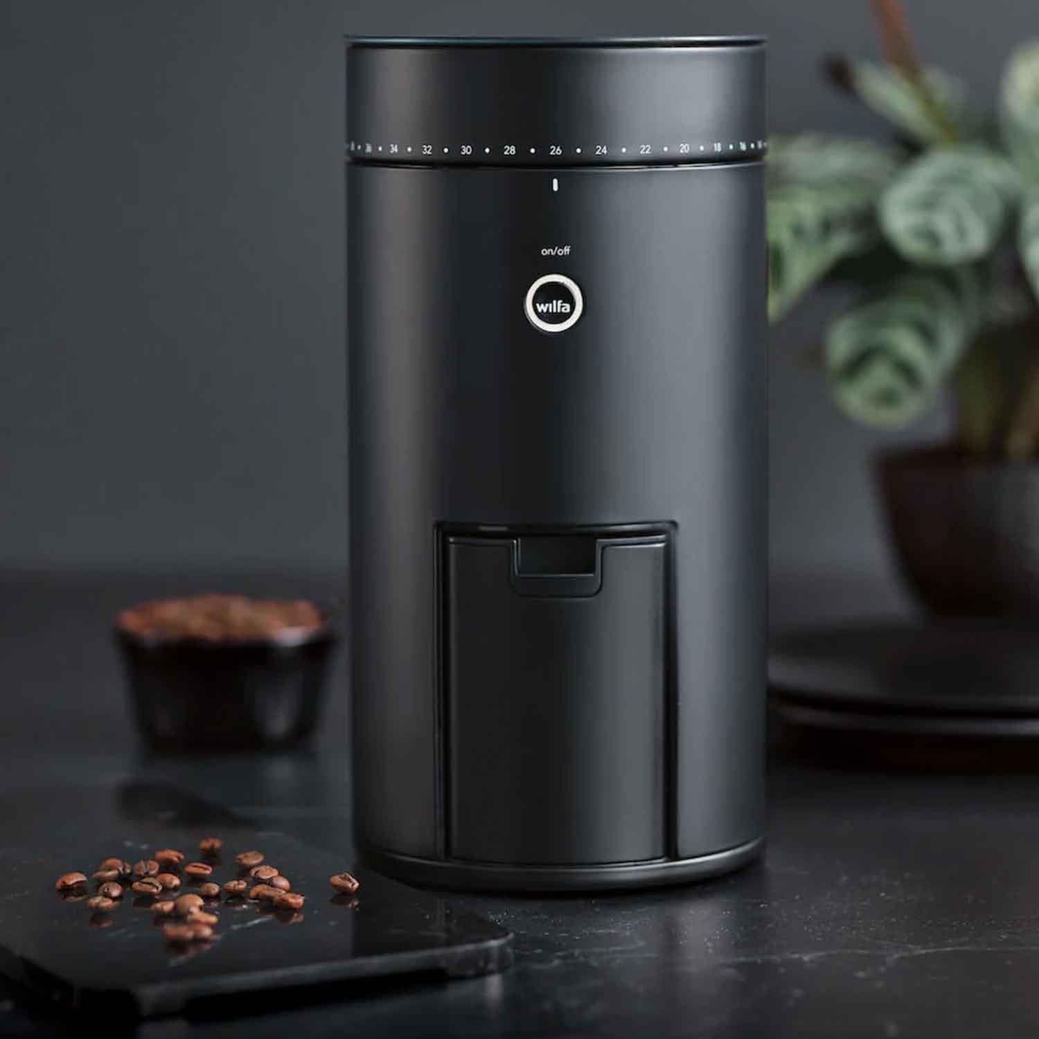 Wilfa Uniform Tartılı Kahve Öğütücü, 58mm Flat Dişli, Siyah, Wilfa, Kahve Değirmenleri