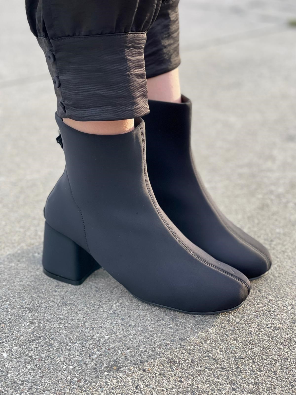 BotNONWOVENKare Form Scuba Bot