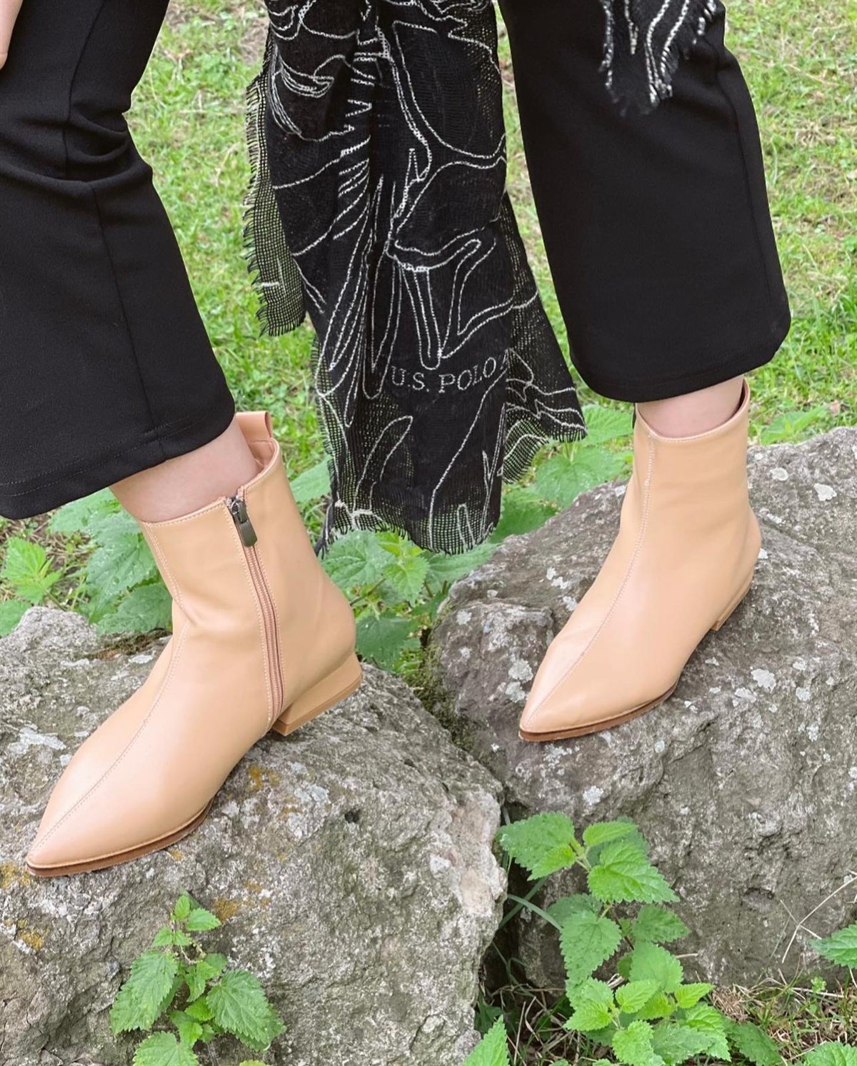 BotNONWOVENSivri Burun Düz Taban Bot 