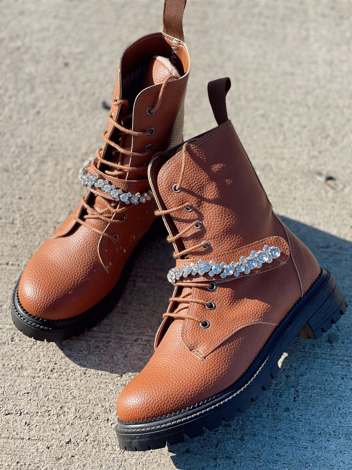 BotNONWOVENTaba Taşlı Kaymaz Taban Postal