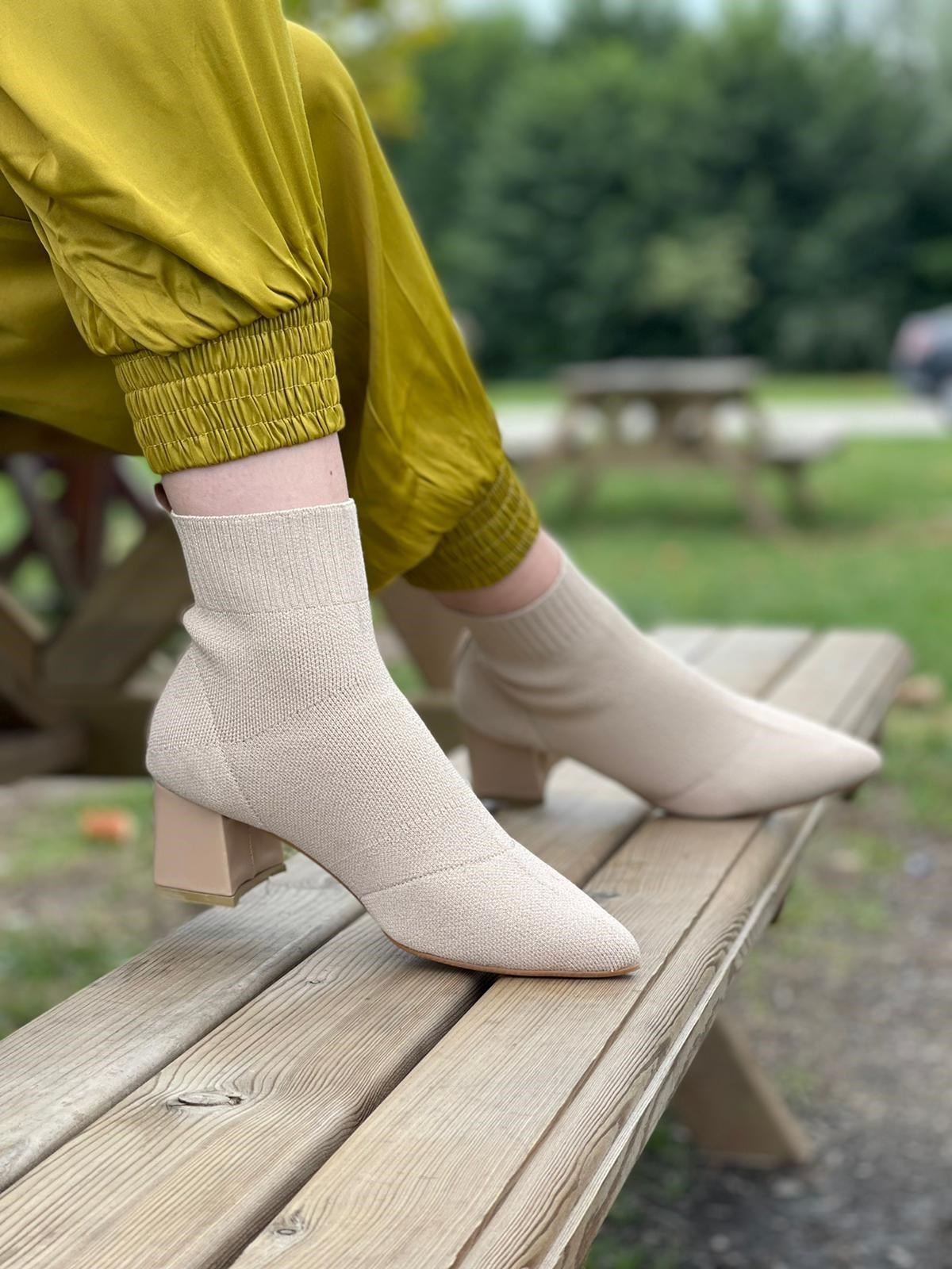 BotNONWOVENTriko Bot Bej