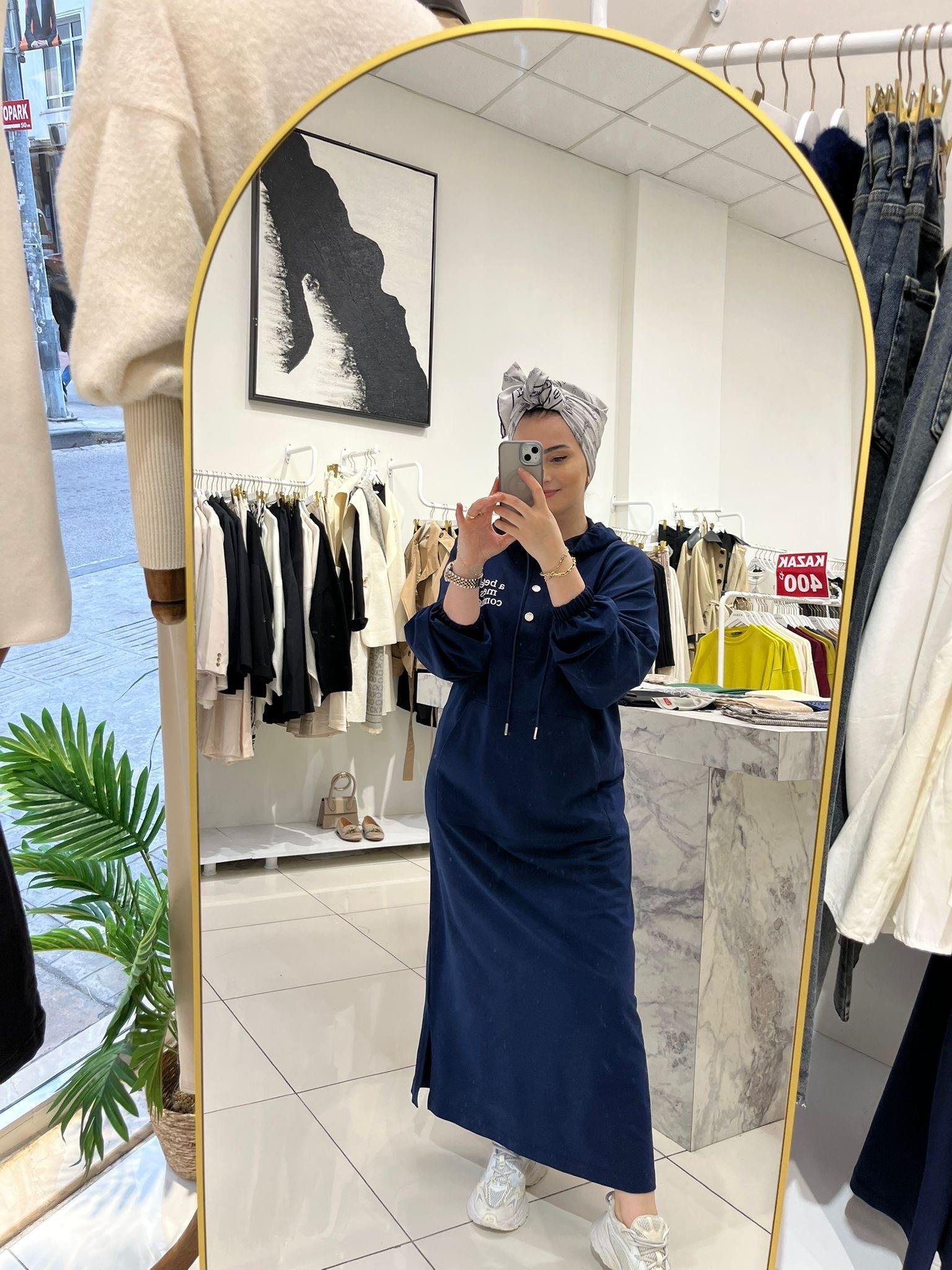 ELBİSEBASKILI KAPÜŞONLU MODAL ELBİSE 