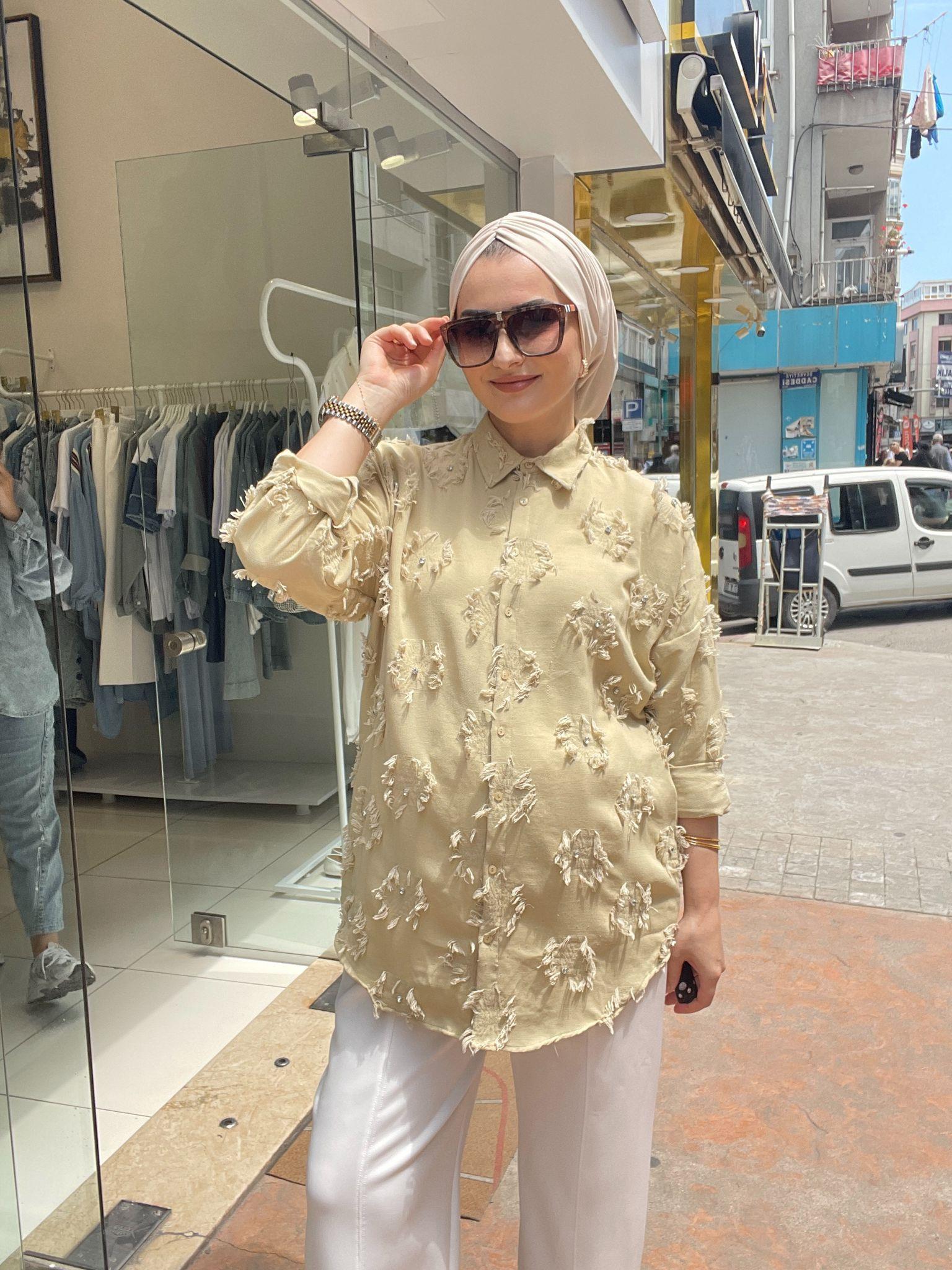 GömlekSAÇAKLI TAŞLI GÖMLEK