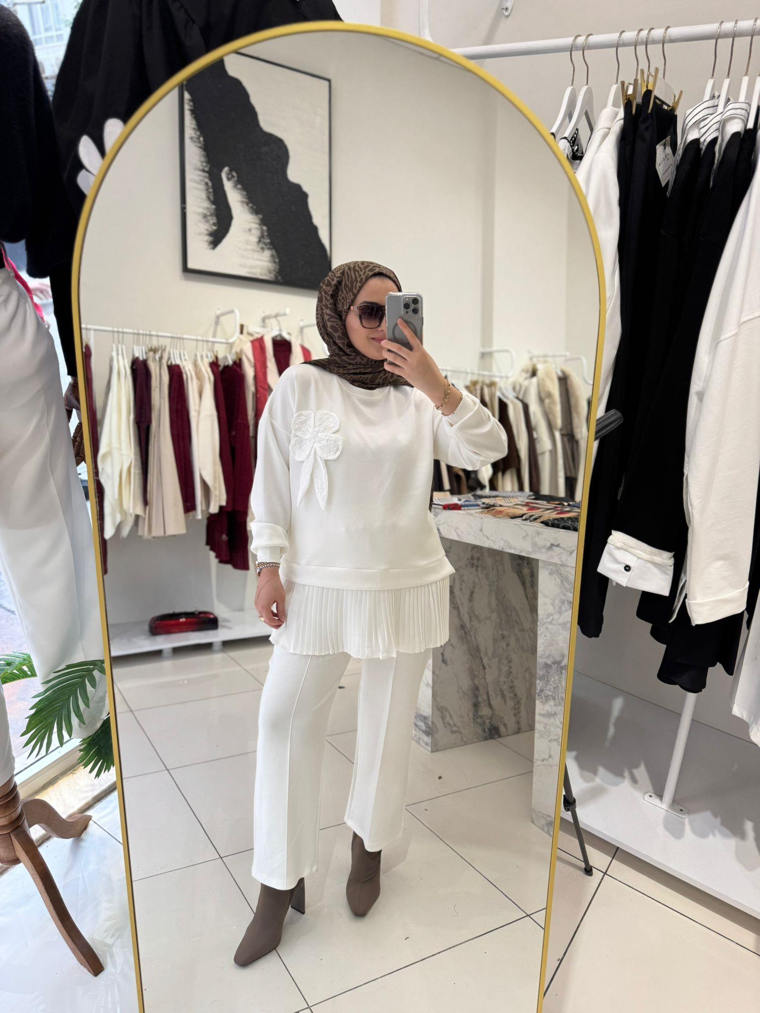 TAKIMÇİÇEKLİ PİLİSELİ TAKIM