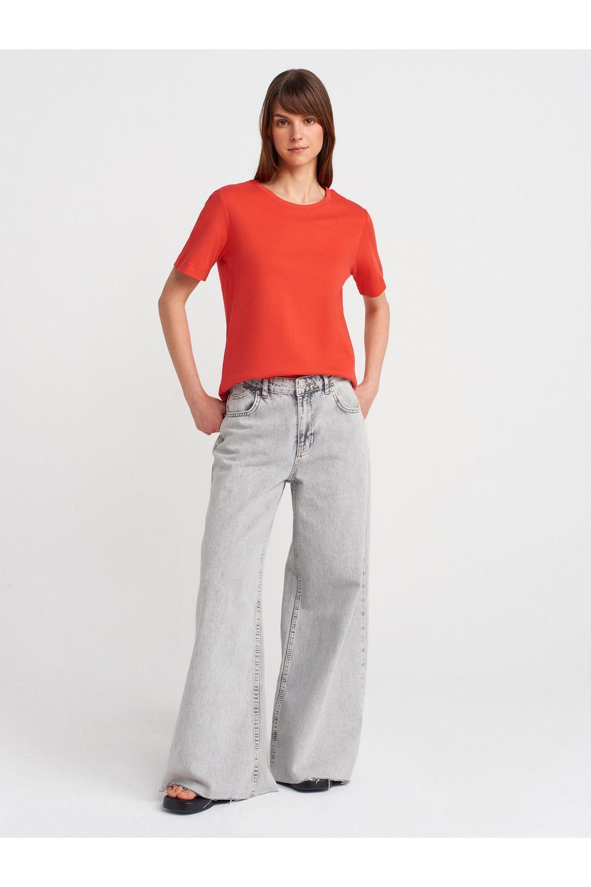Dilvin Kadın Basic Relaxed Kırmızı Bisiklet Yaka T-shirt - 31763 - Dilvin - 2-101A31763