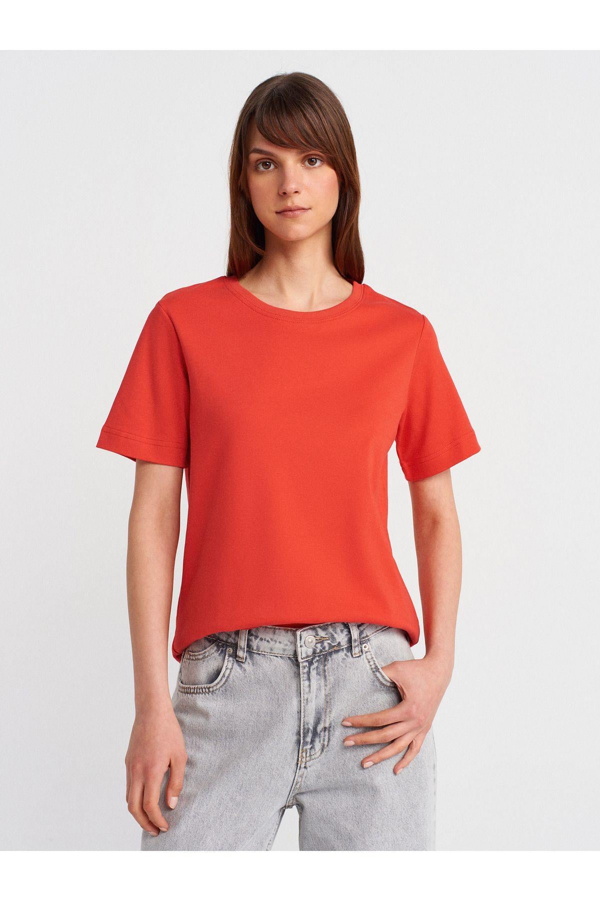 Dilvin Kadın Basic Relaxed Kırmızı Bisiklet Yaka T-shirt - 31763 - Dilvin - 2-101A31763