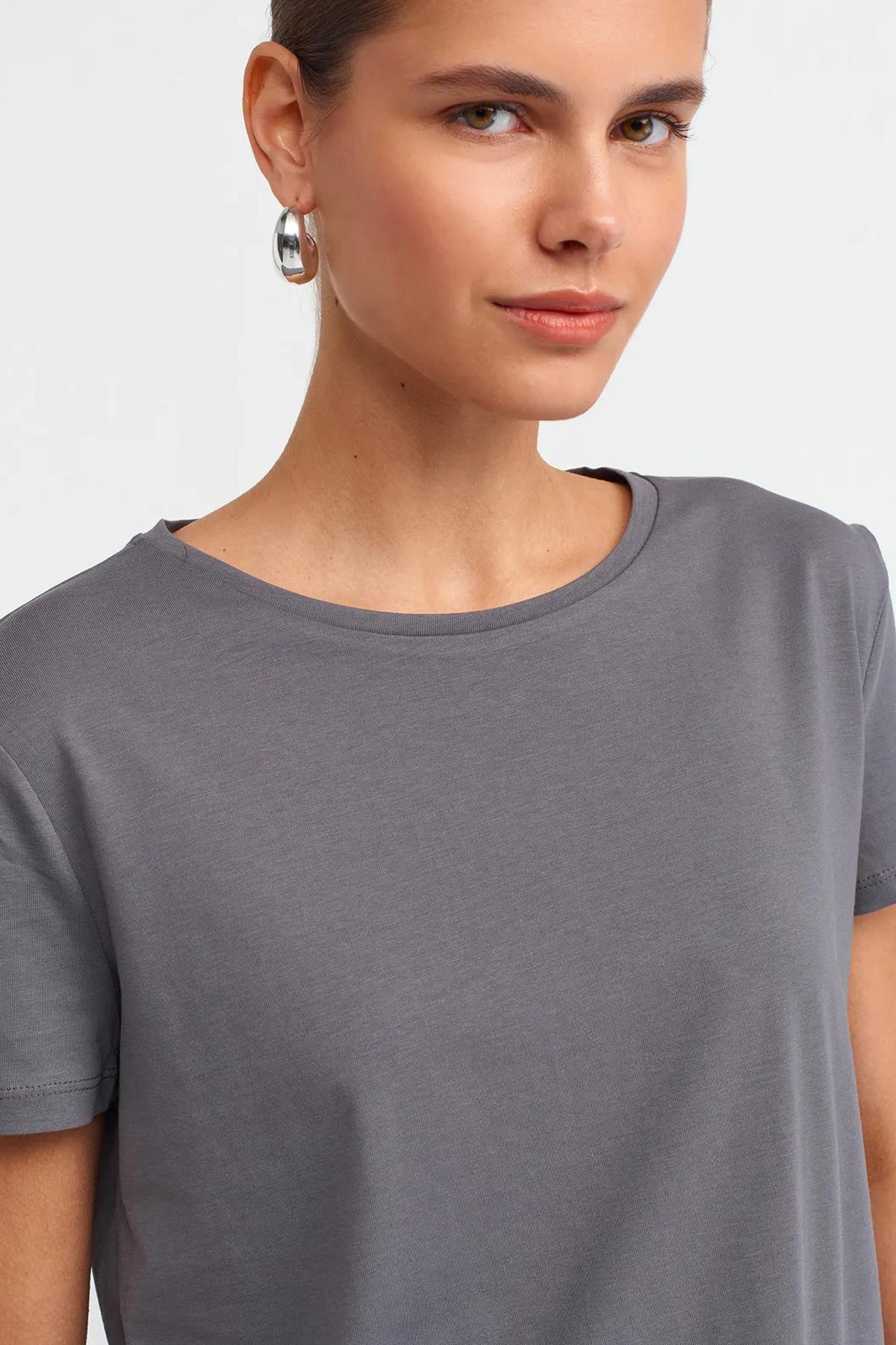 Dilvin Kadın Bisiklet Yaka Basic T-shirt - 3471 - Dilvin - muk-101A03471