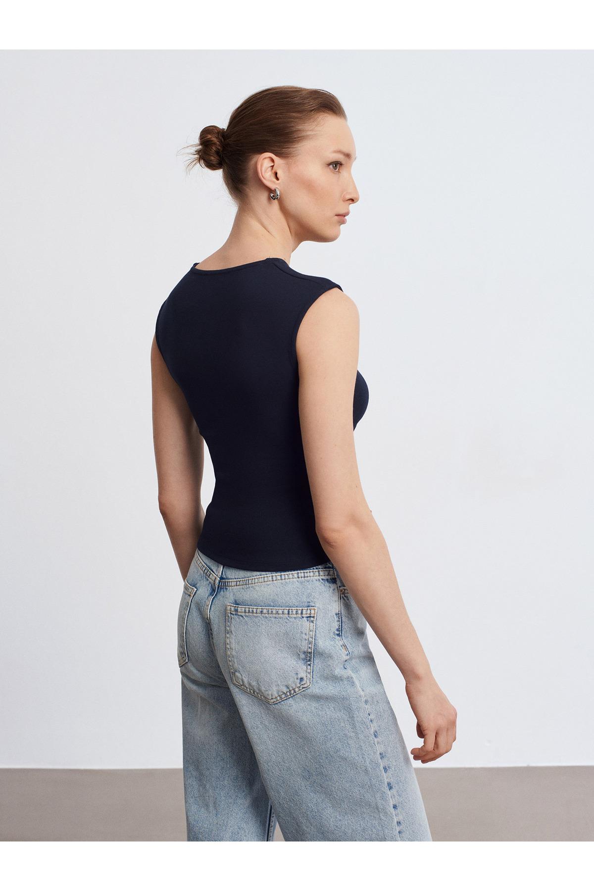 Dilvin Kadın Kenarları Büzgülü Lacivert T-Shirt - 101A21054 - Dilvin - 101A21054